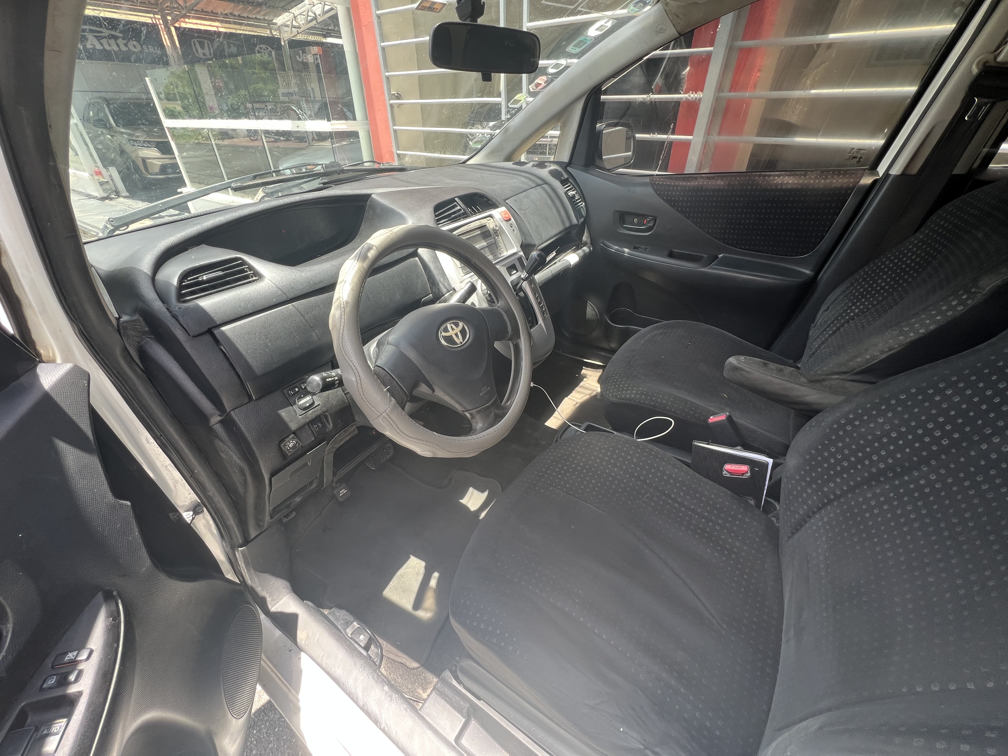 carros - 🔥se vende Toyota Ractis 2009 3