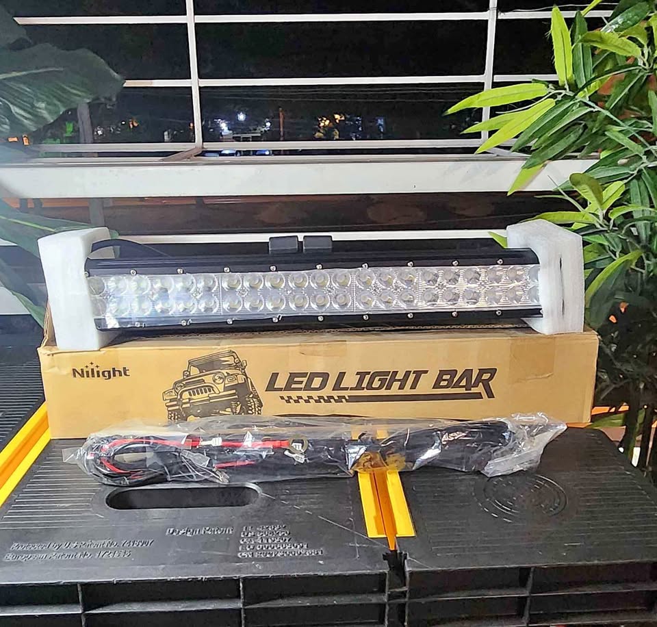 otros electronicos - LED LIGHT BAR