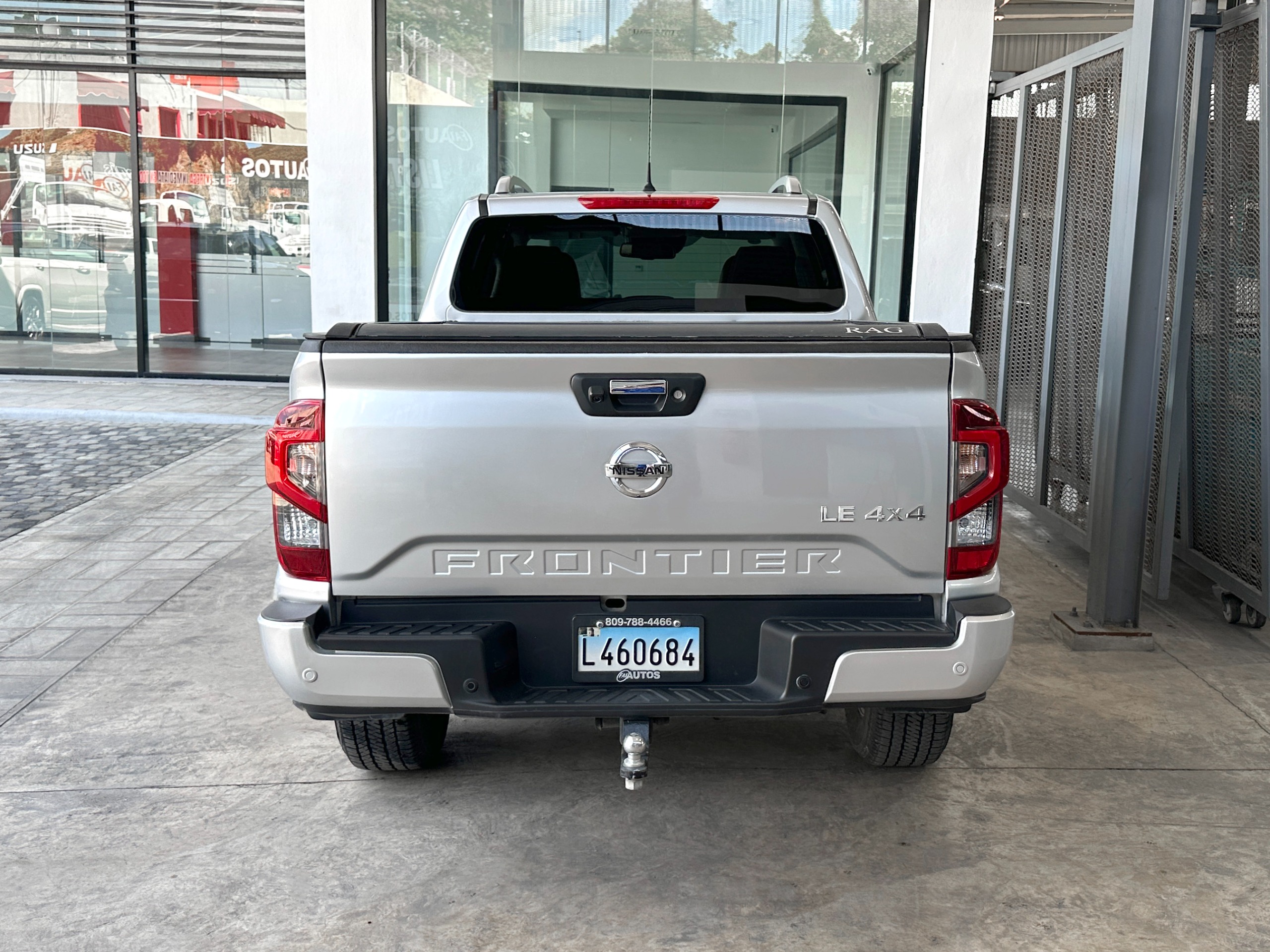 jeepetas y camionetas - Nissan frontier LE 2023 6
