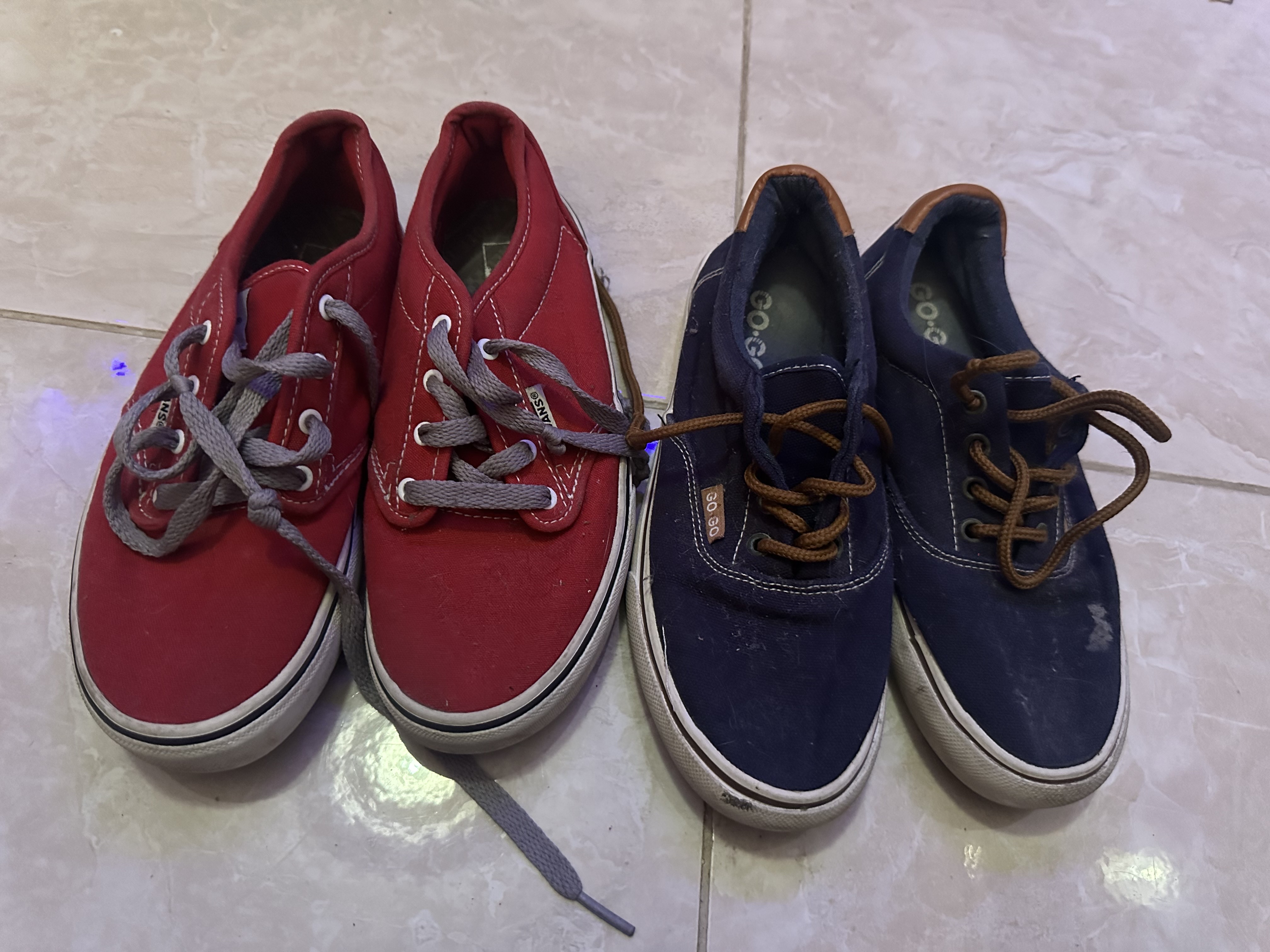 ropa y zapatos - vendo zapatos de niños en buen estado originales  3