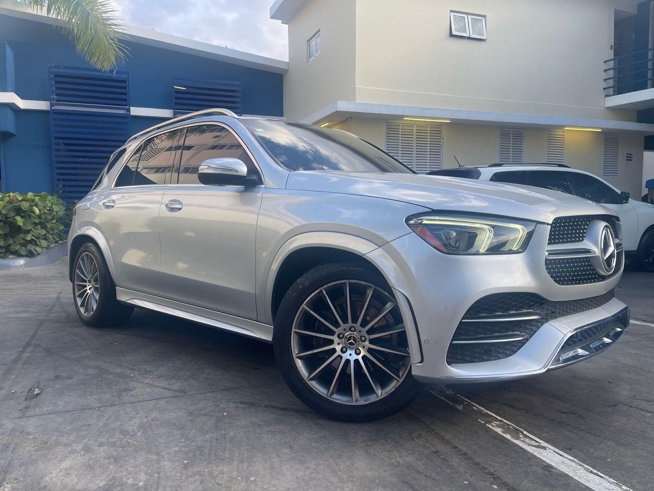 jeepetas y camionetas - vendo mercedes benz GLE 350  2