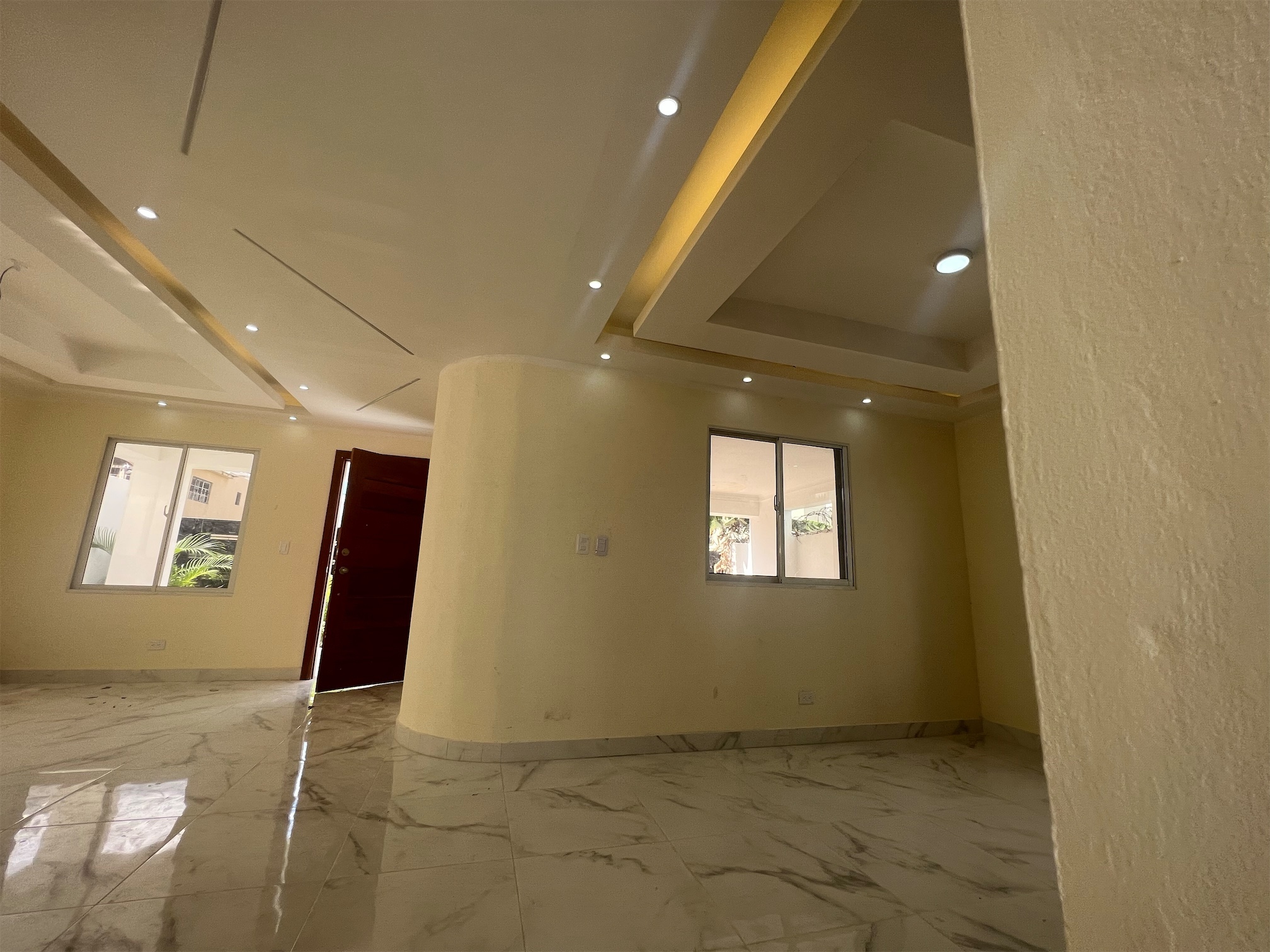 casas - Venta de casa de 2 niveles en la autopista de san Isidro brisa oriental 3