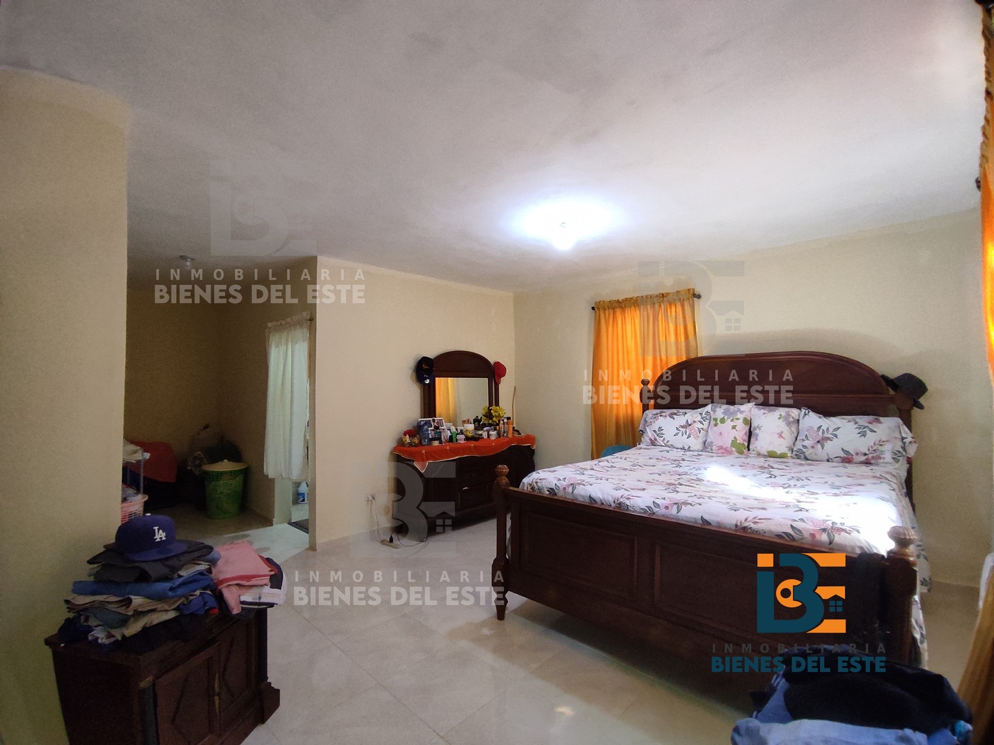 casas - LA MAS ECONOMICA ..Se Vende Casa Grande Amplia Marquesina en Villa España. 7