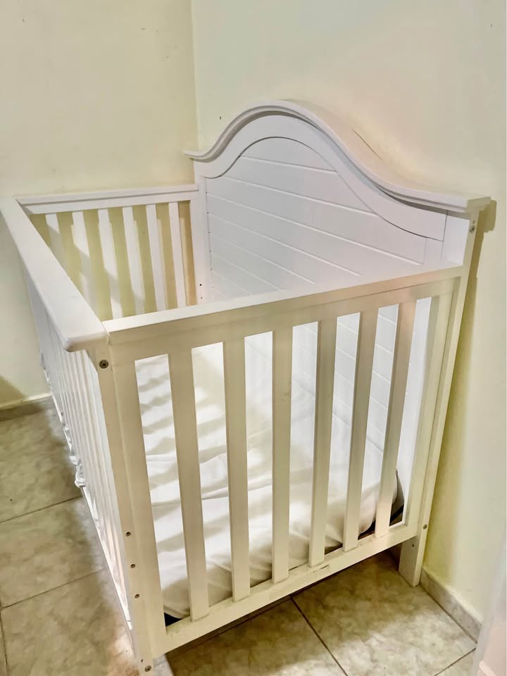 muebles - Cuna cama en perfecto estado, importada de USA
 2