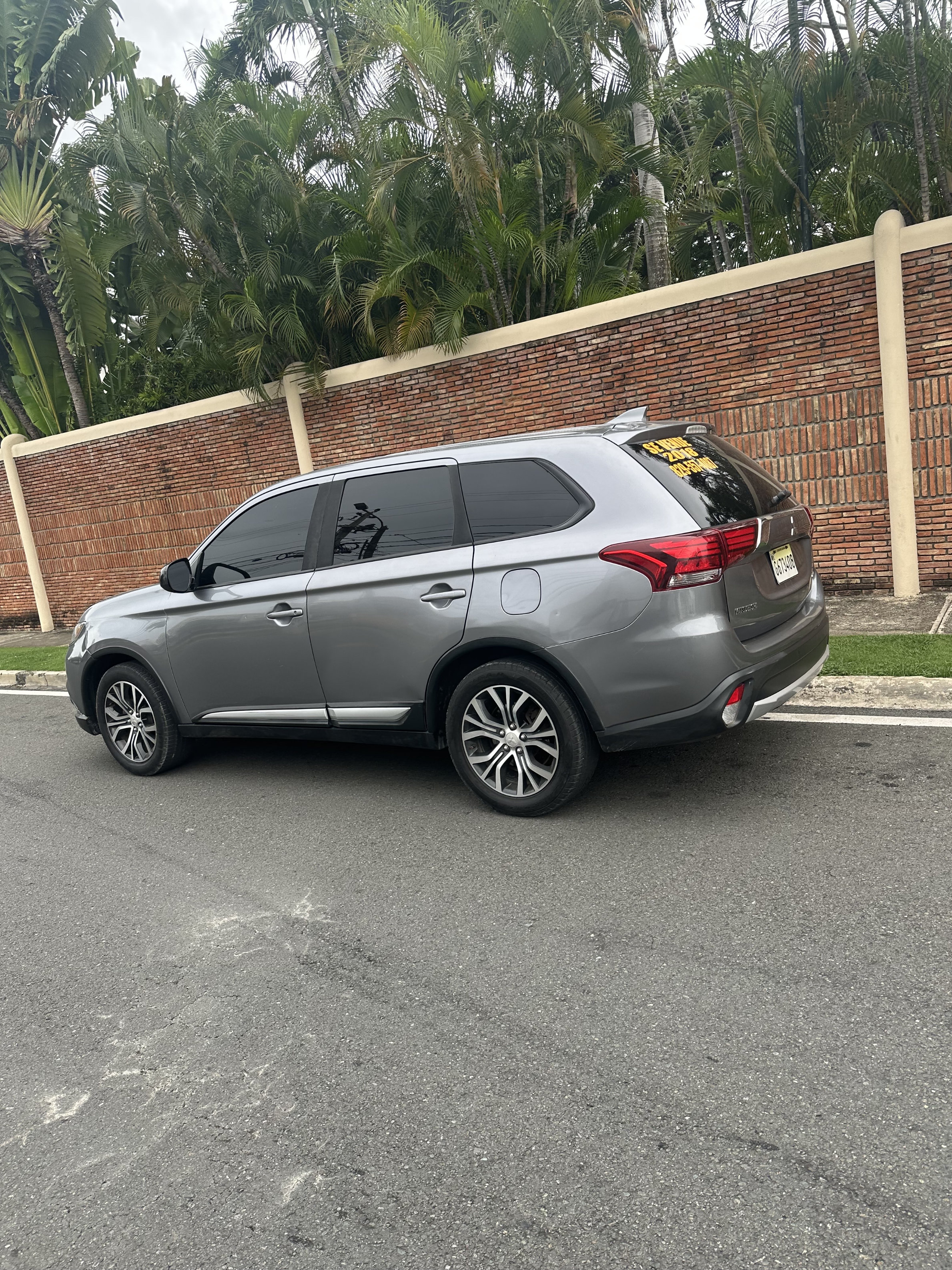 jeepetas y camionetas - vendo Mitsubishi outlander año 2018 de oportunidad  2