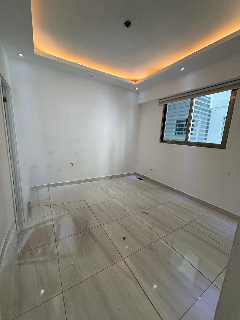 apartamentos - Apartamento en alquiler en Evaristo Morales  3