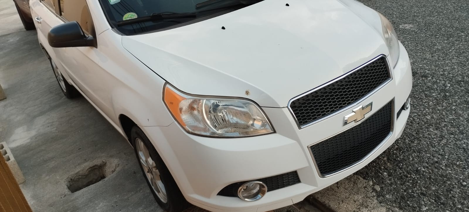 carros - Chevrolet Aveo 2016, cuatro puertas, automático 3