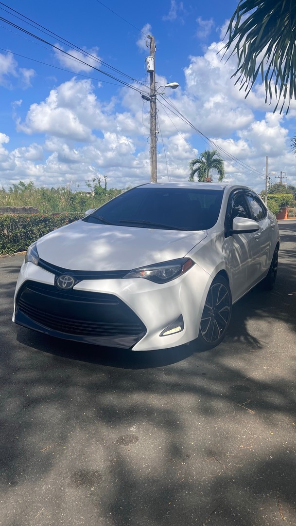 carros - Toyota Corolla LE 1