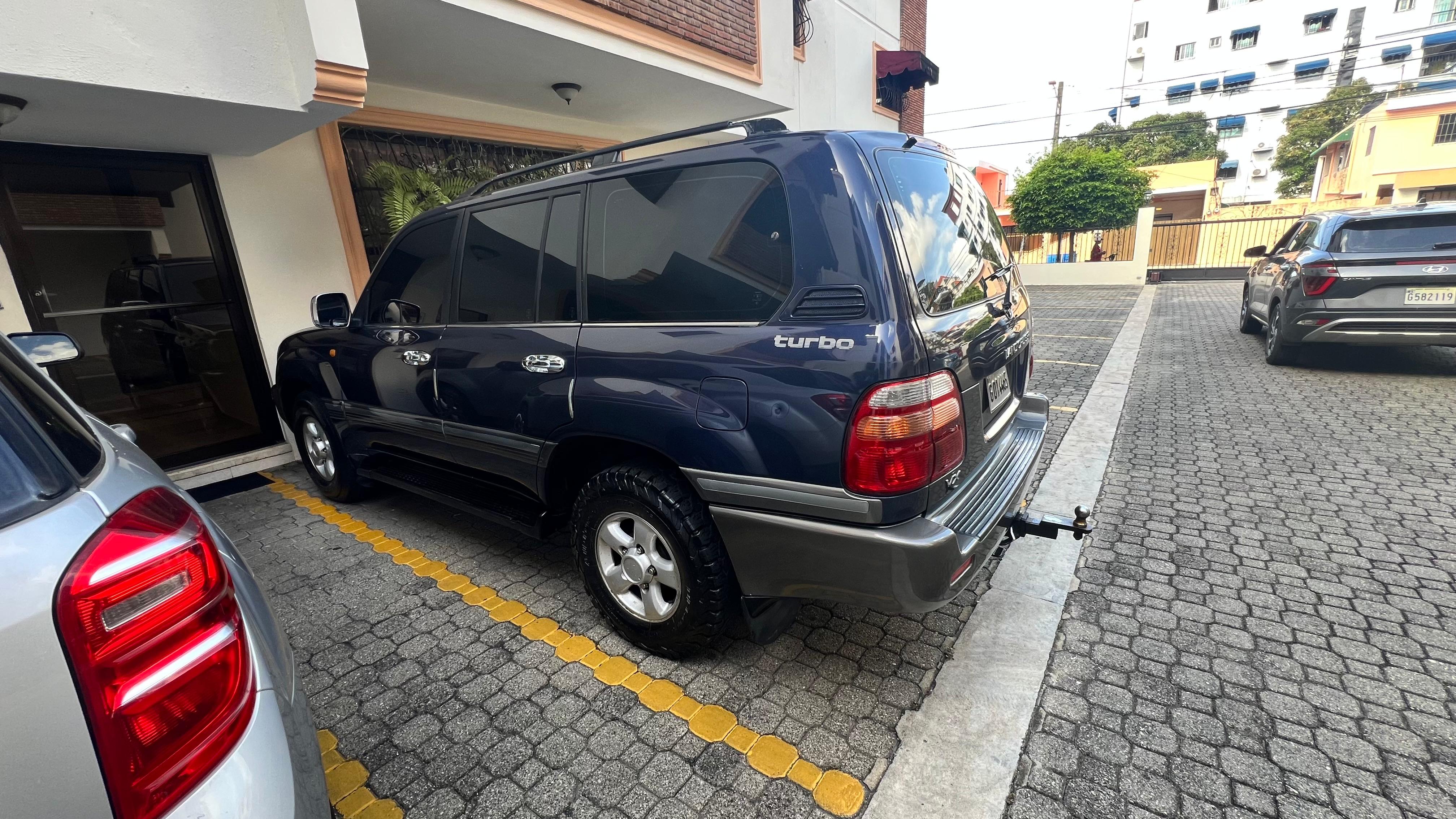 jeepetas y camionetas - VENDO TOYOTA LAND CRUISER  2