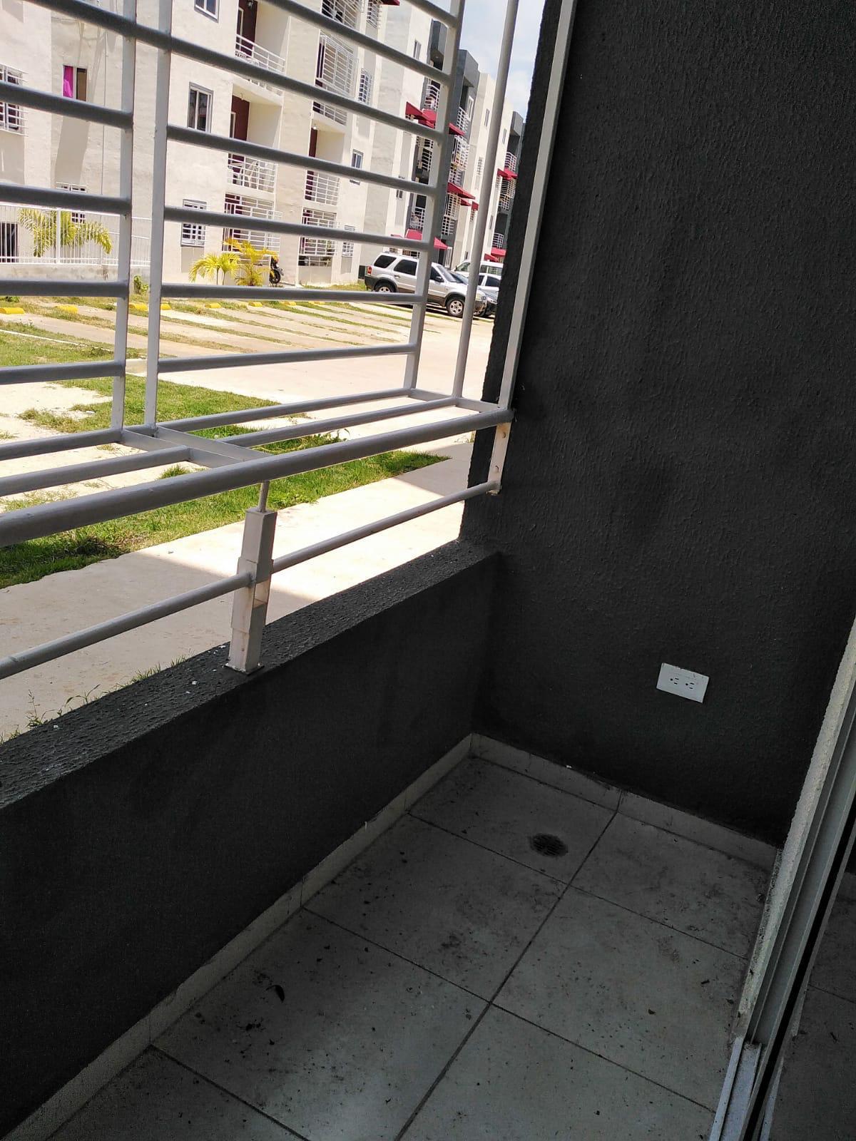 apartamentos - Residencial  Las Flores Ciudad Juan Bosch RD$ 3,6 Primer piso Negociable 1