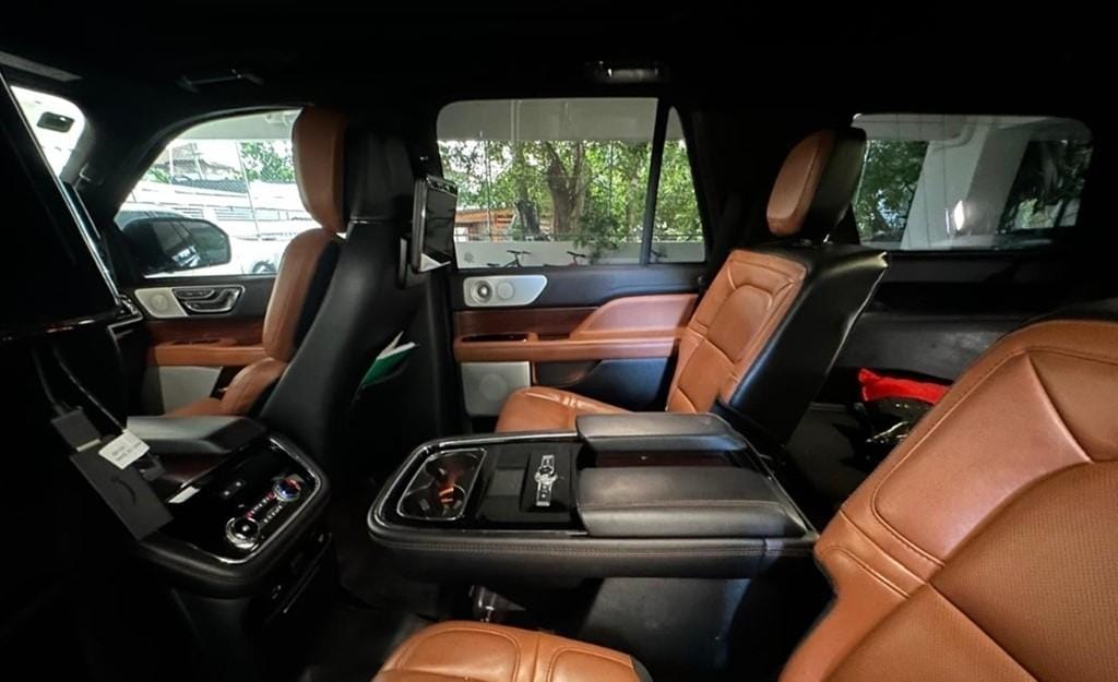 jeepetas y camionetas - 2021 Lincoln Navigator Reserve @autocoree_ 2