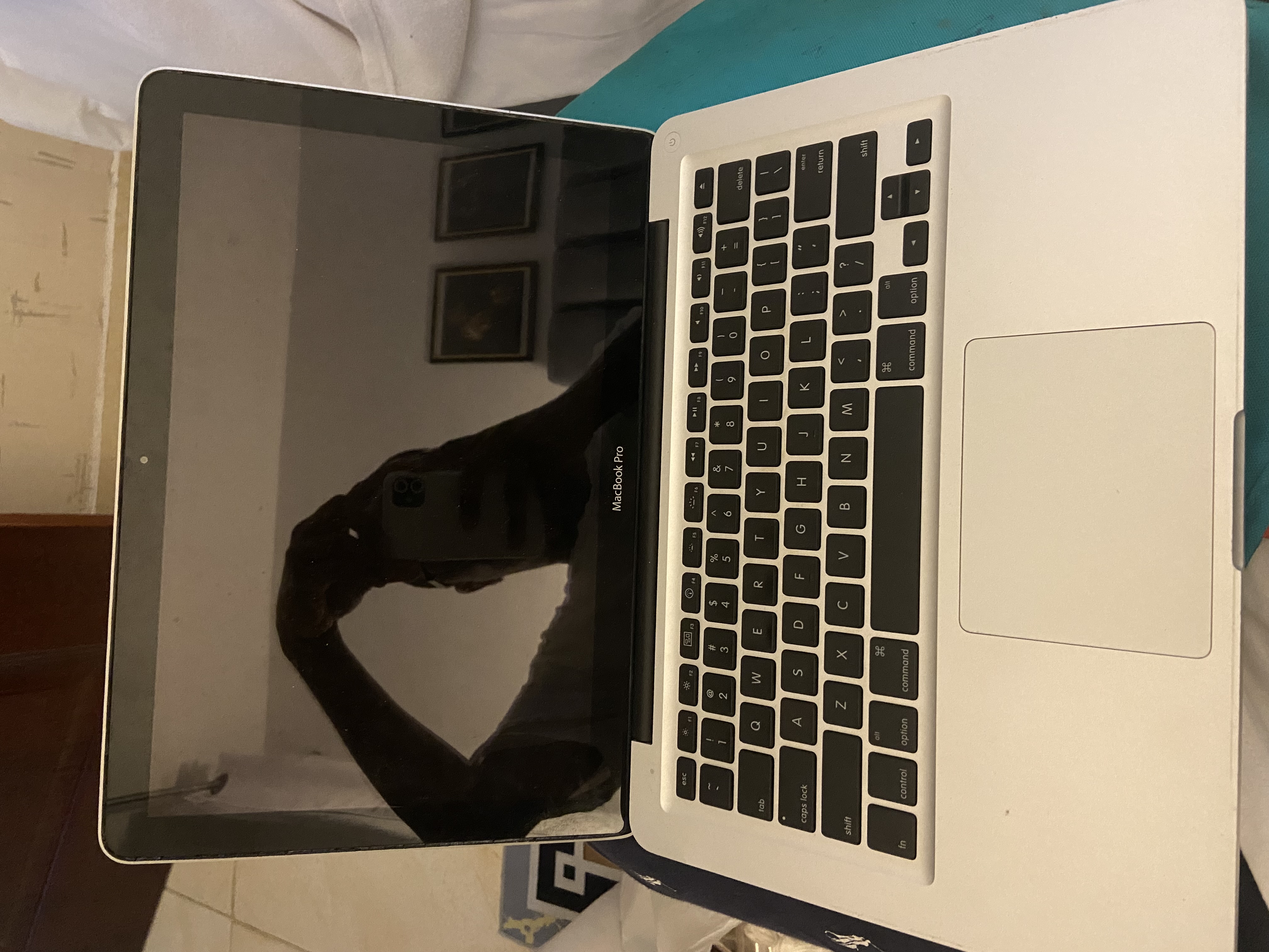 computadoras y laptops - MacBook Pro para pieza  1