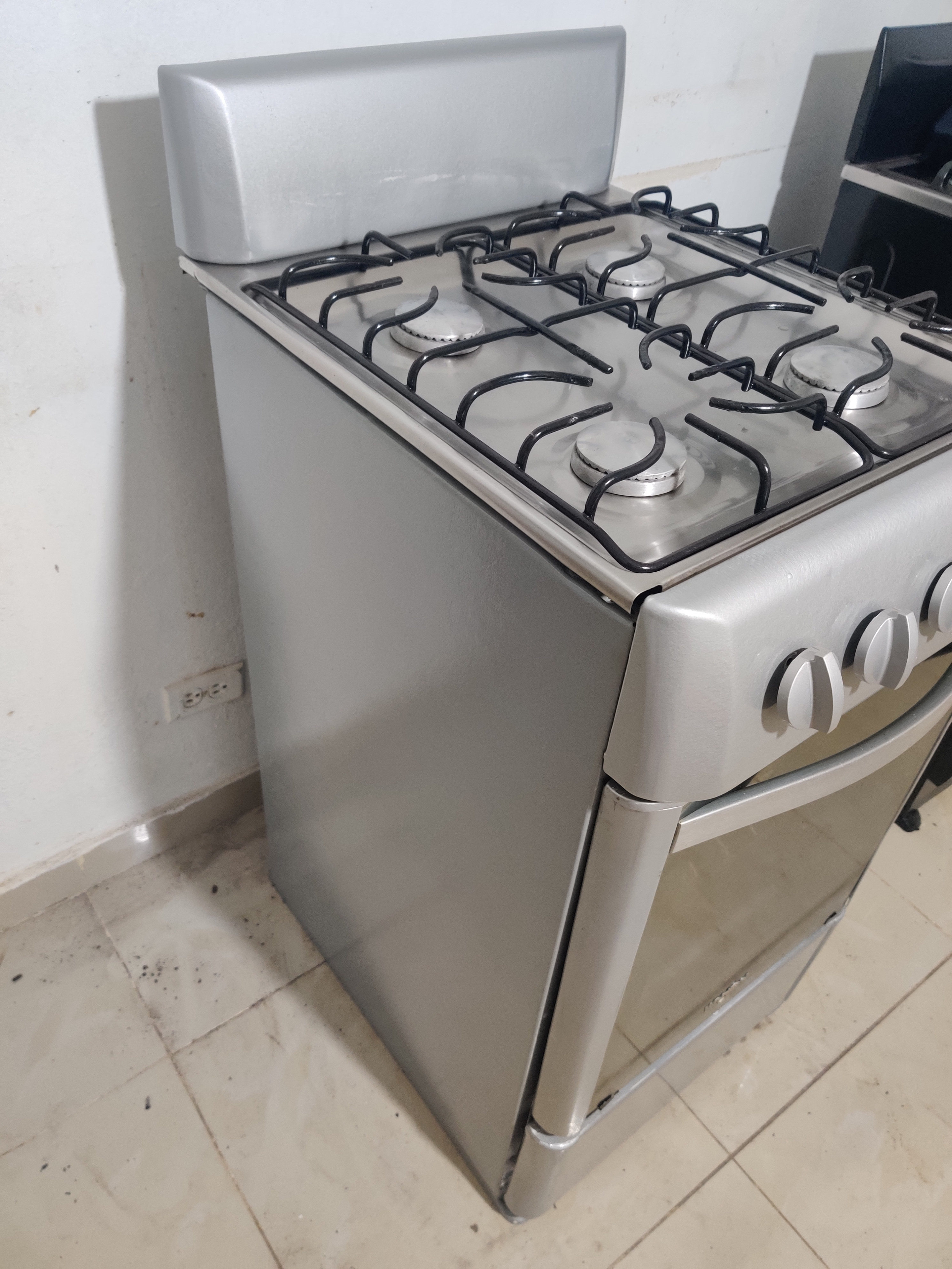 electrodomesticos - Estufa Whirlpool ✅ en excelente Estado y condiciones con garantía Escribenos 3