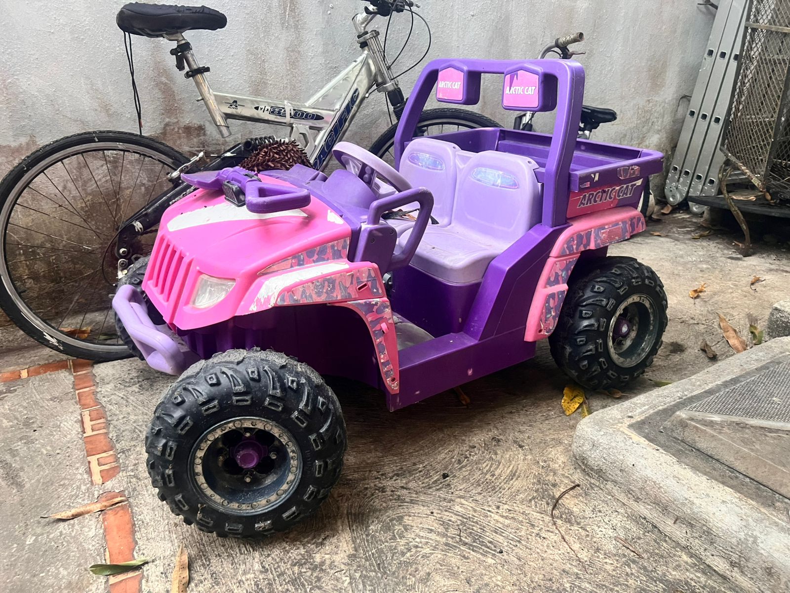 juguetes - carro de niña usado  0