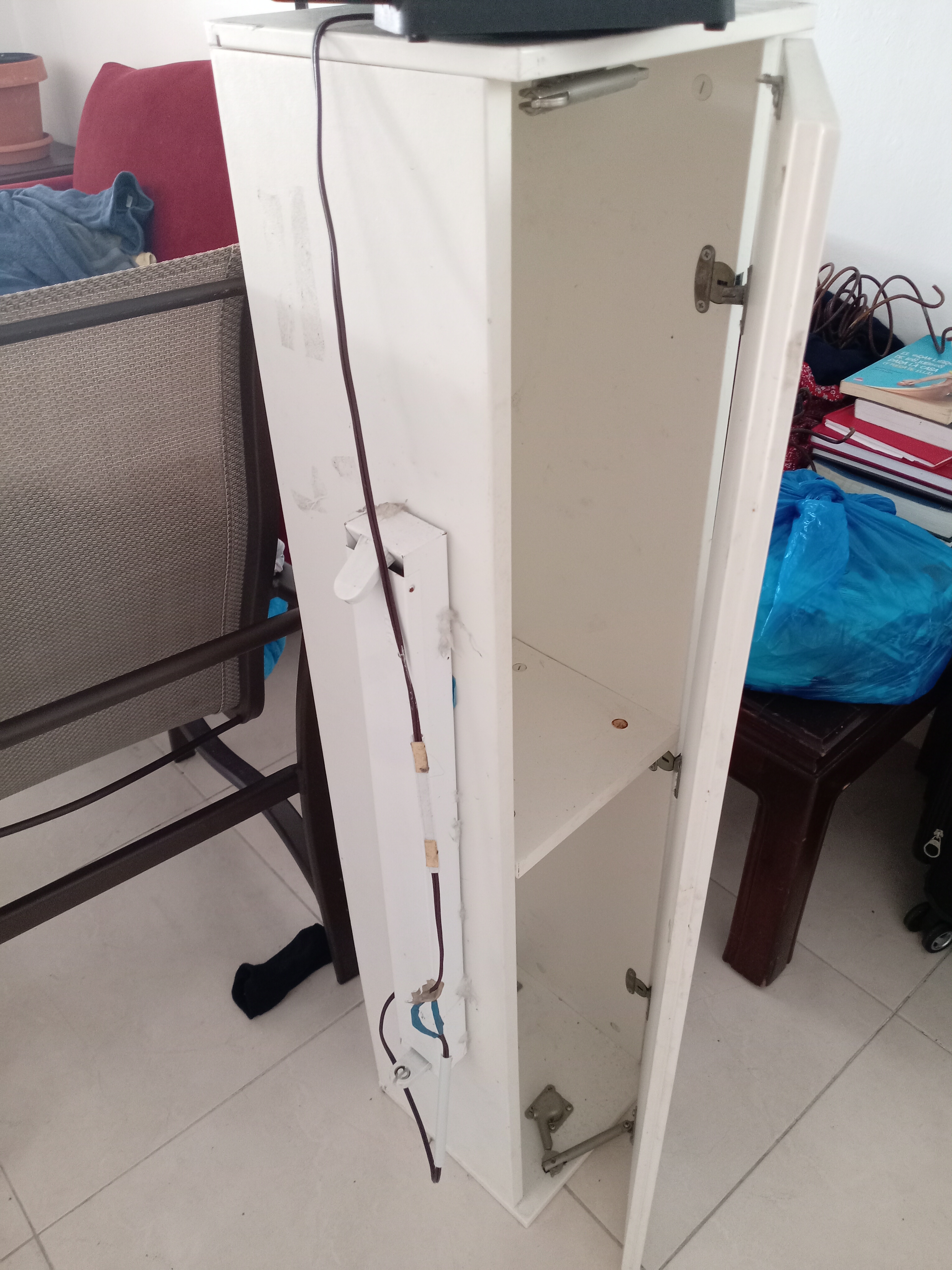 decoración y accesorios - Librero con lampara integrada 0