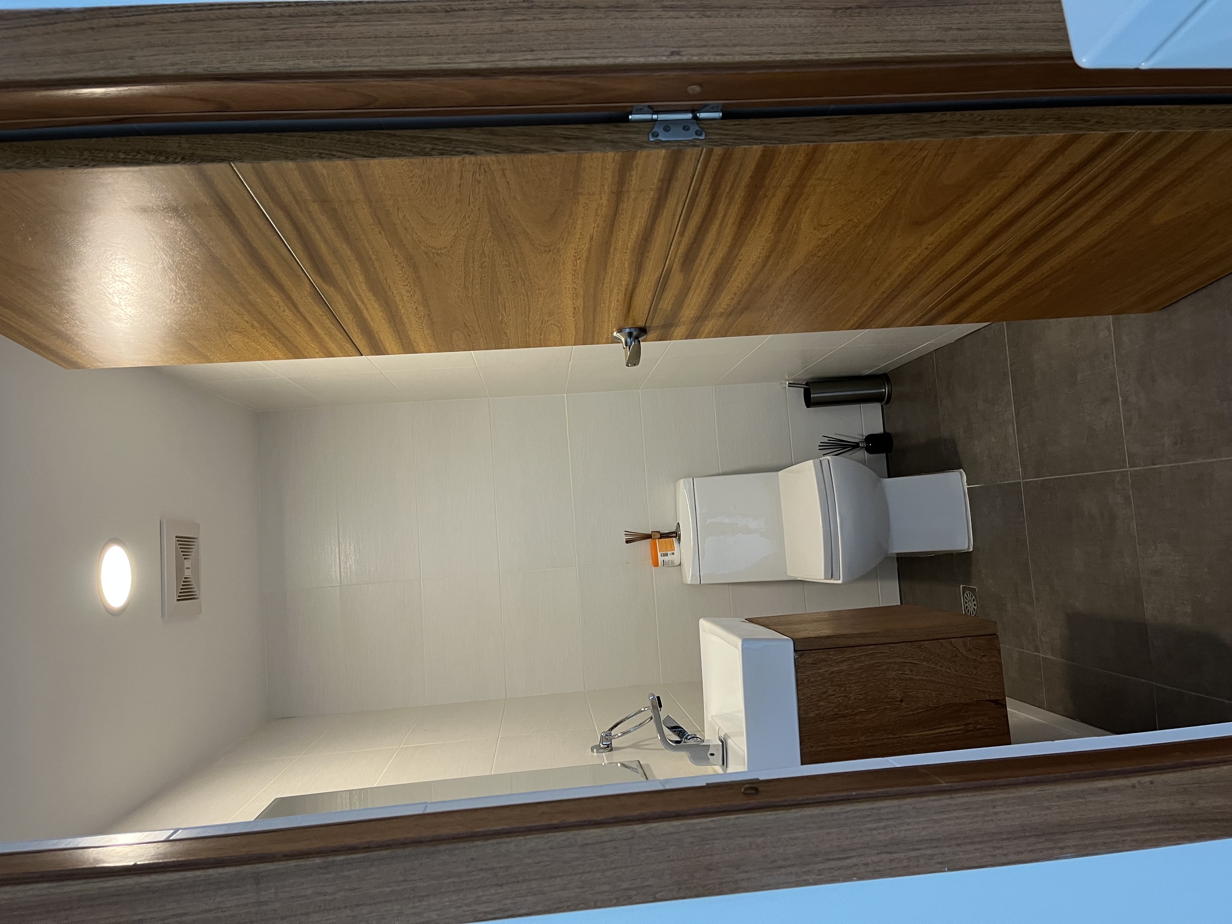 apartamentos - Alquilo moderno apartamento en el Evaristo Morales con línea blanca 4
