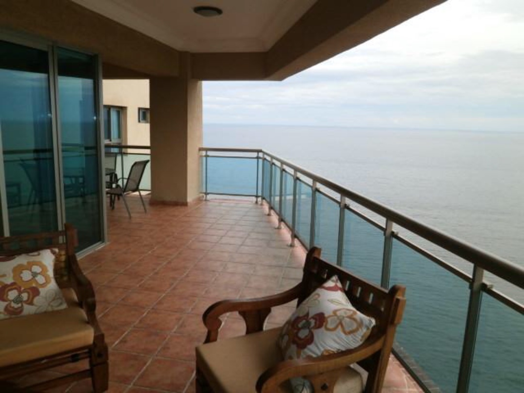 apartamentos - Malecón center oportunidad 4