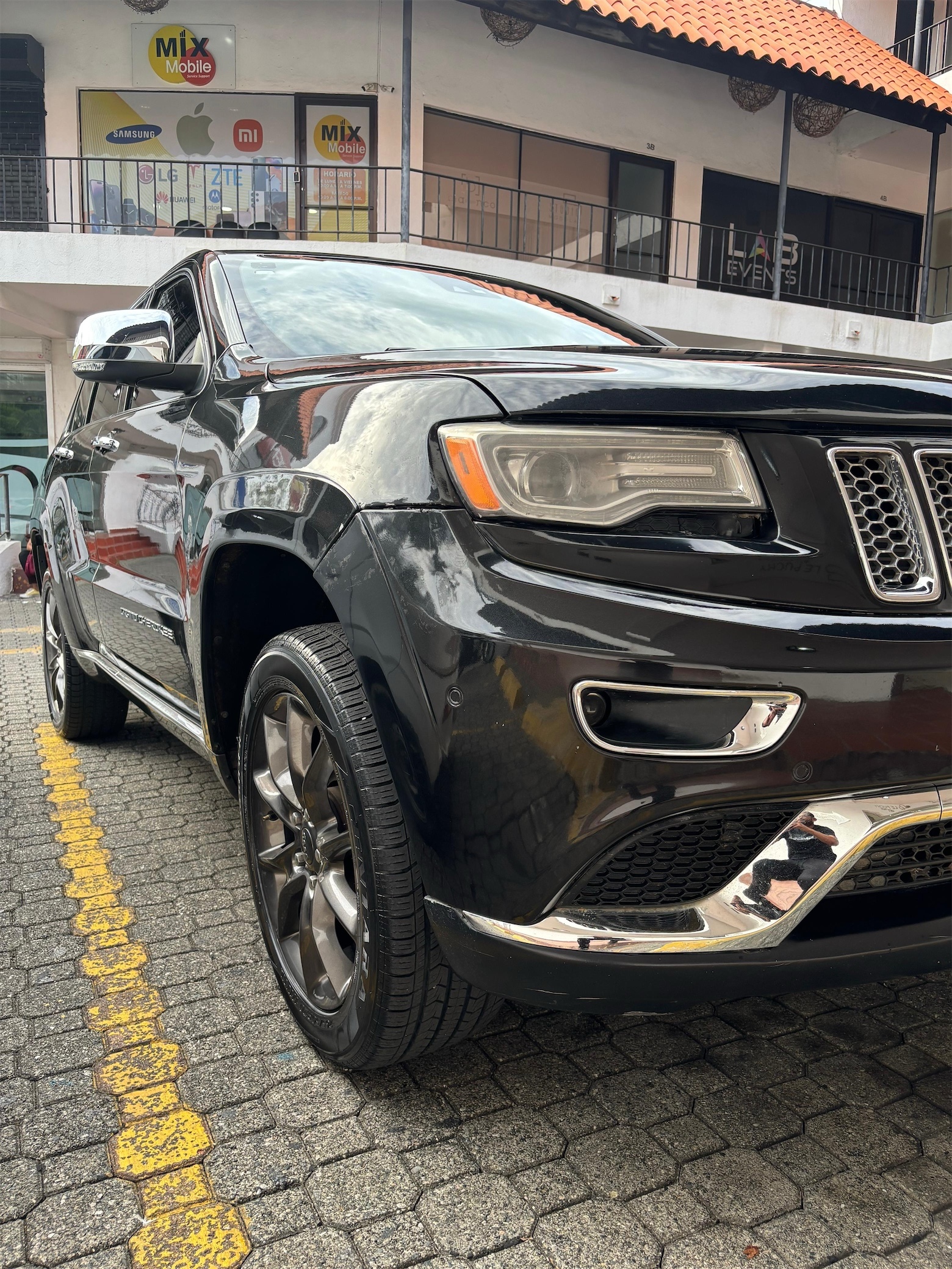 jeepetas y camionetas - Jeep  grand Cherokee summit 2015  como nueva  1