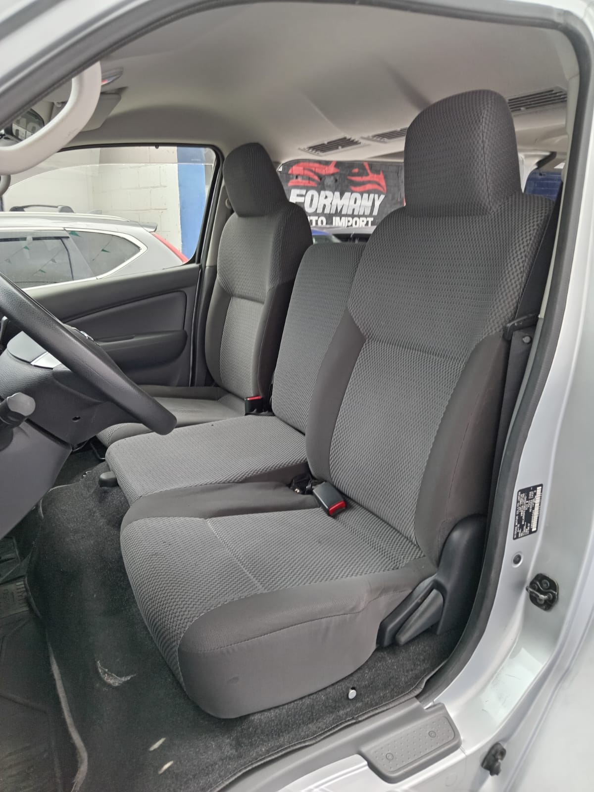 carros - NISSAN CARAVAN NV350 6