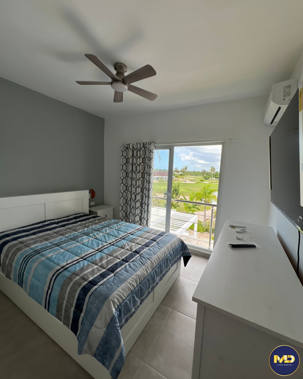 casas vacacionales y villas - Se Vende Hermoso apartamento con Piscina ubicado en Playa Nueva Romana  4