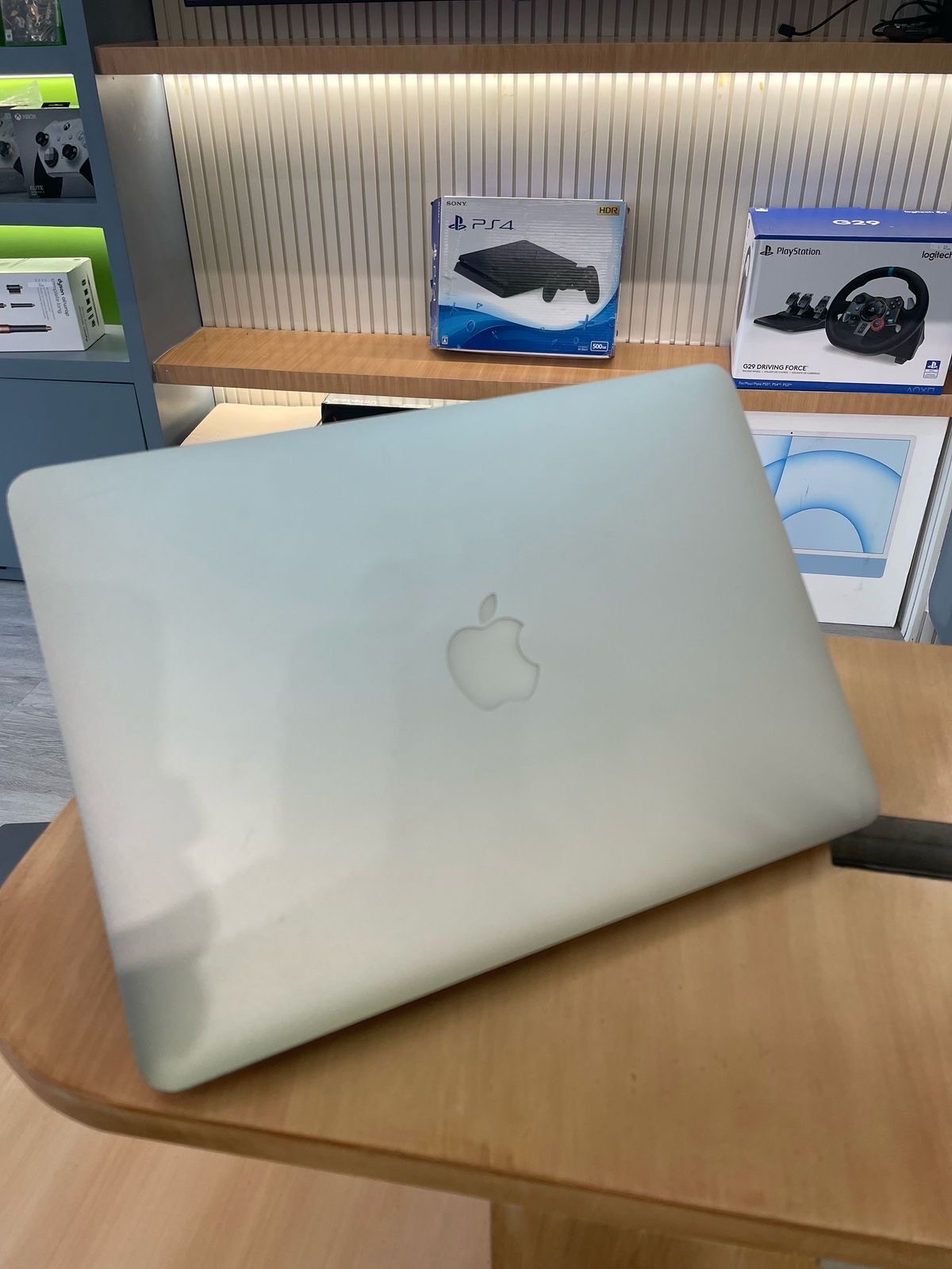 computadoras y laptops - MacBook Air 2017 i5 8Gb de ram 128Gb 5