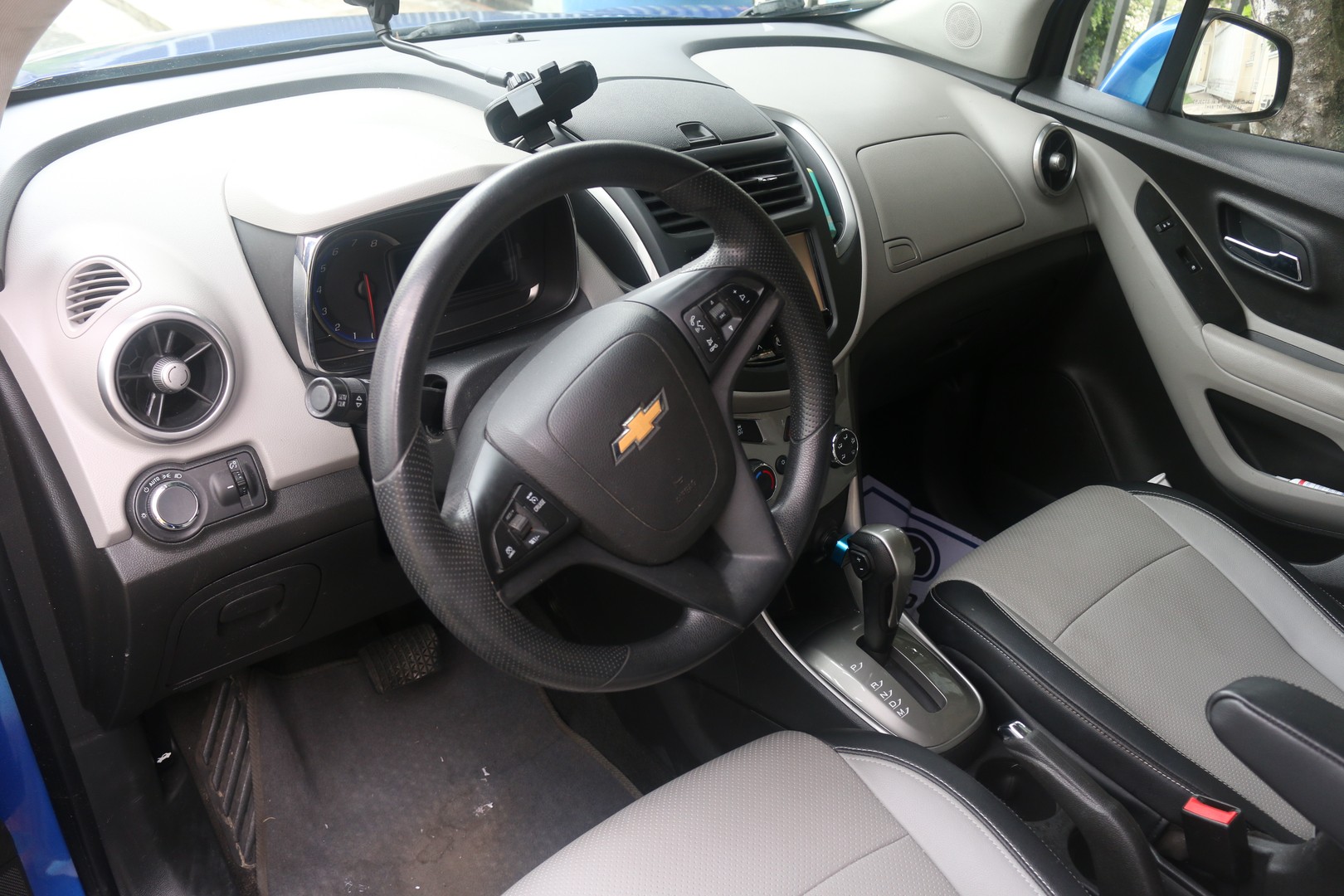 jeepetas y camionetas - Jeepeta TRAX LT Requiero vender por cambio de residencia 3