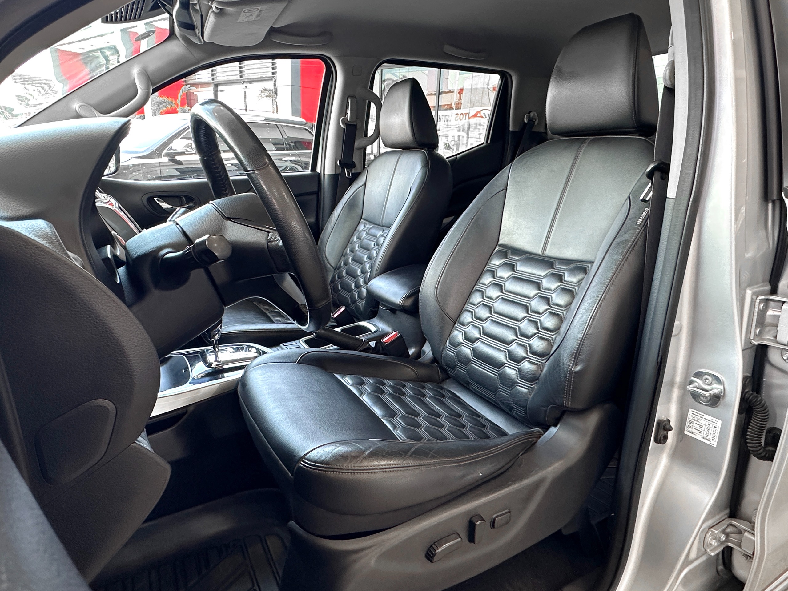 jeepetas y camionetas - Nissan frontier LE 2023 4