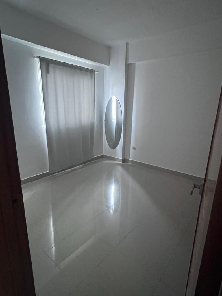 apartamentos - Alquiler Apartamento de 3 Habitaciones sin amueblar, Gazcue, Santo Domingo 2