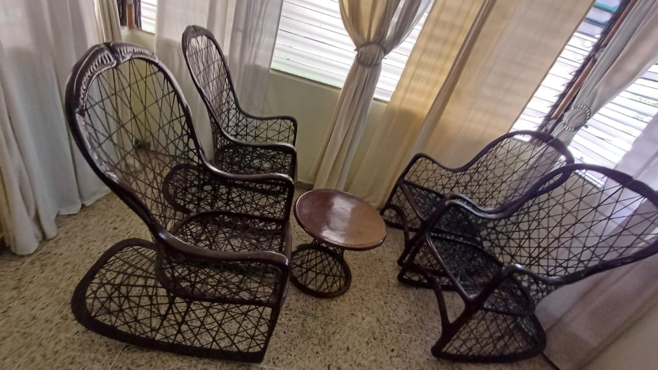 muebles y colchones - Vendo juego de mecedoras. 0
