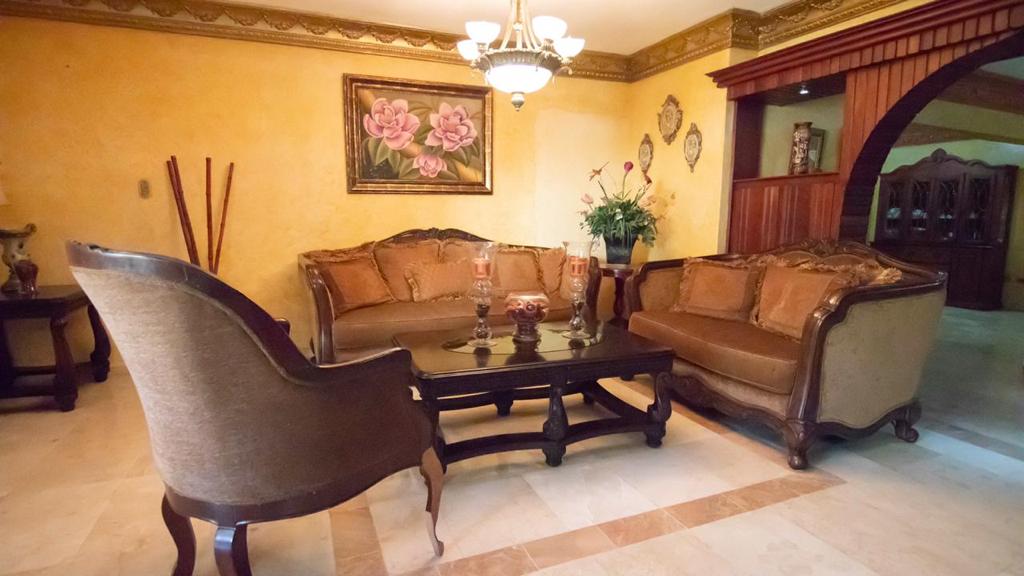 casas - vendo hermosa mansión en arroyo hondo  8