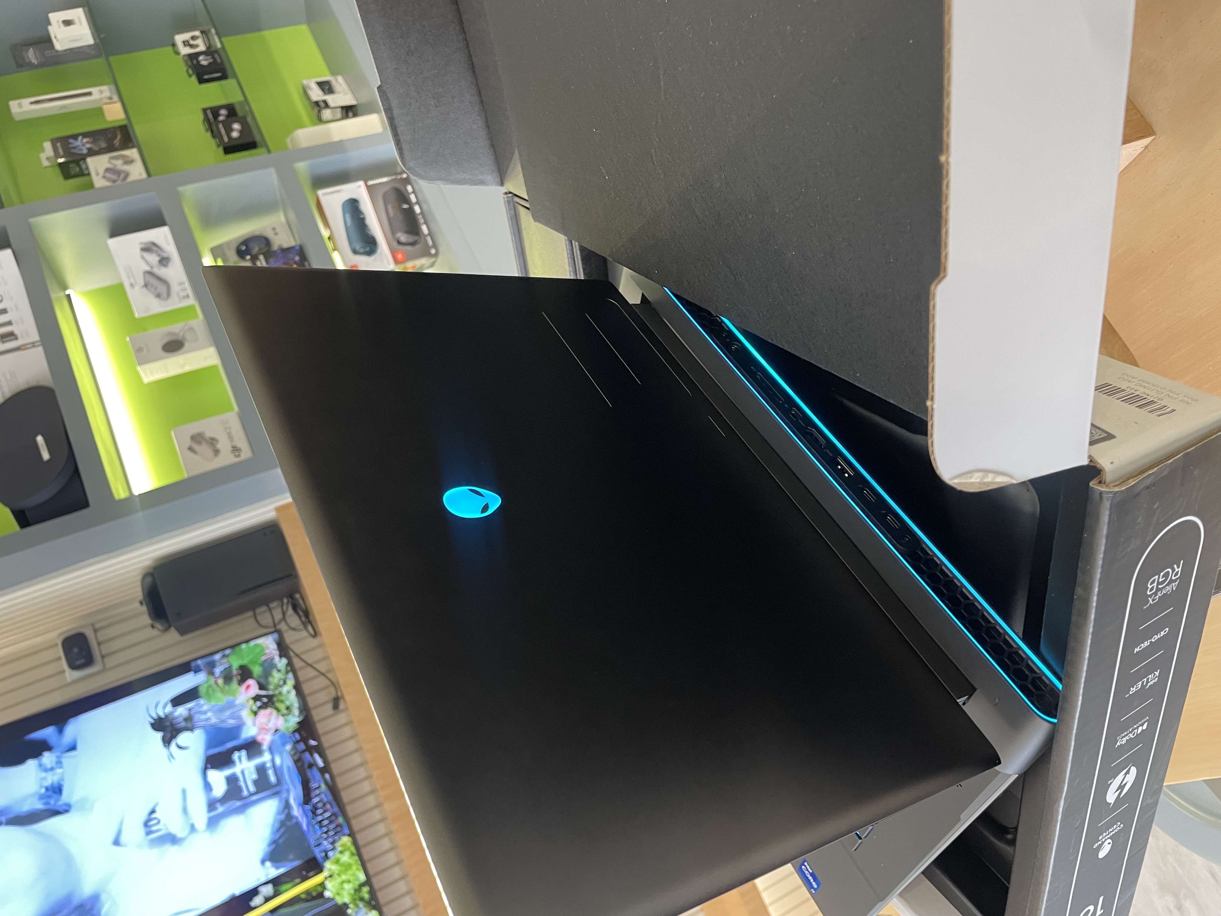 computadoras y laptops - LAPTOP ALIENWARE 13th generación INTEL CORE i7 RTX 4070 16Gb de ram 1Tb SSD 7