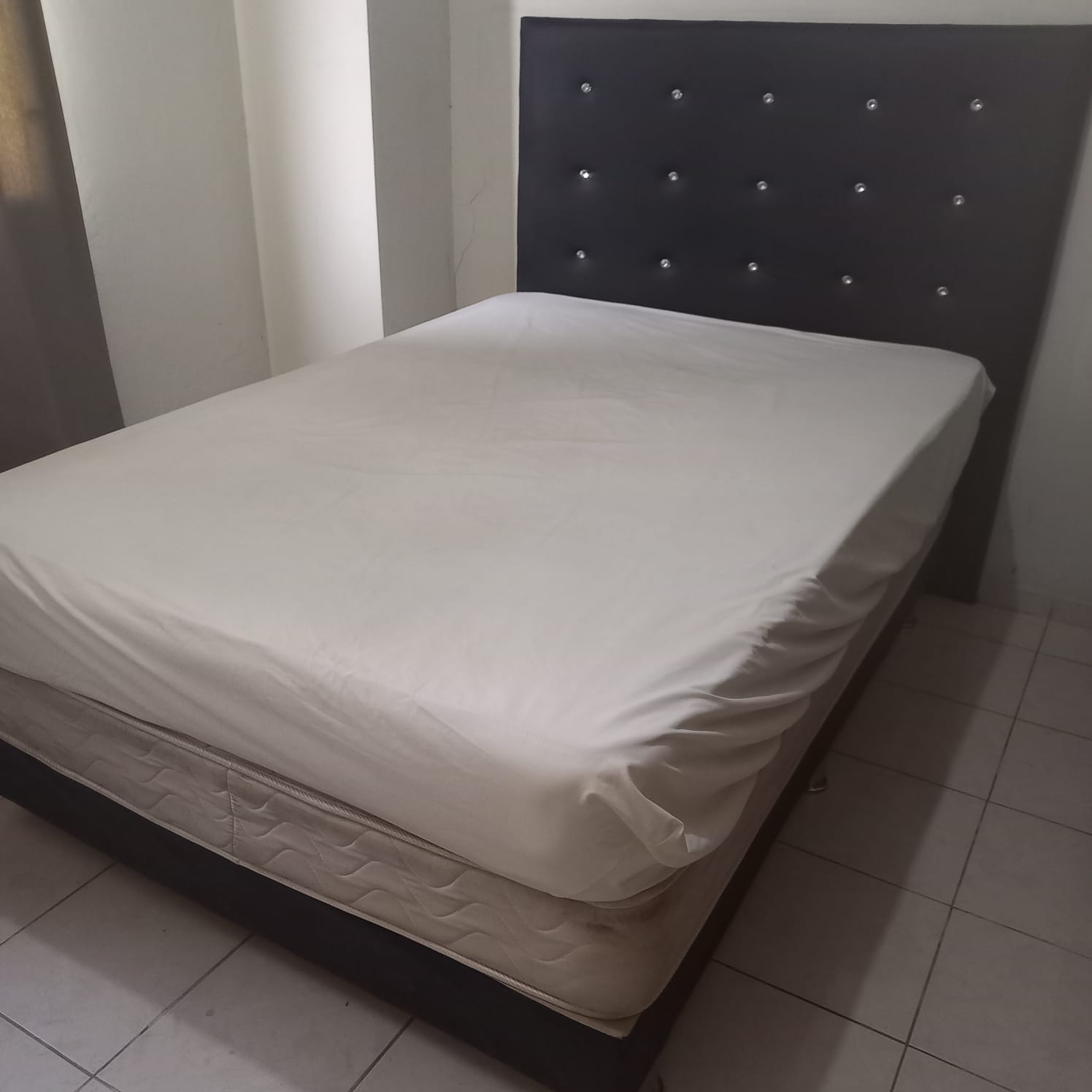 muebles y colchones - Vendo Cama King Side Tapizada