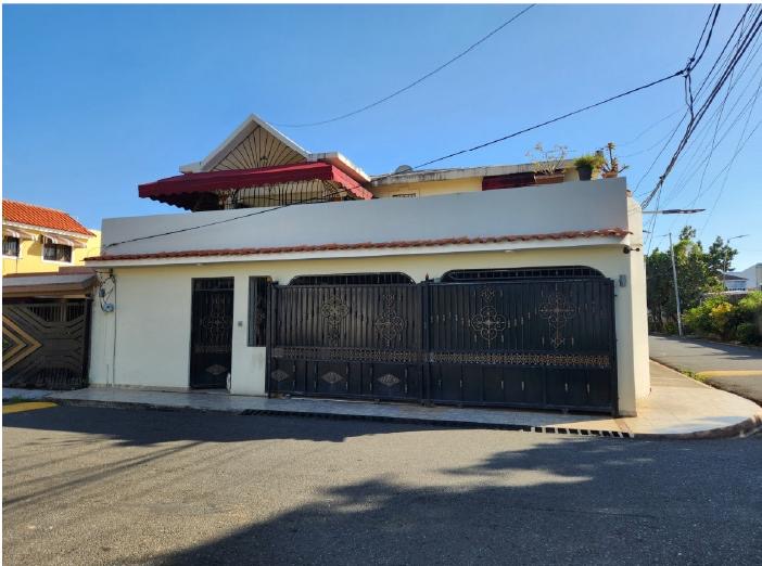 casas - Casa grande en Res Mirador Este