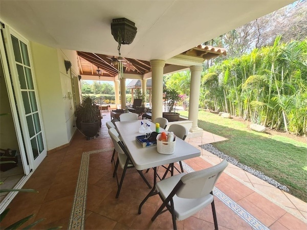 casas vacacionales y villas - Venta de Villa en metro country club, Juan Dolio República Dominicana 2