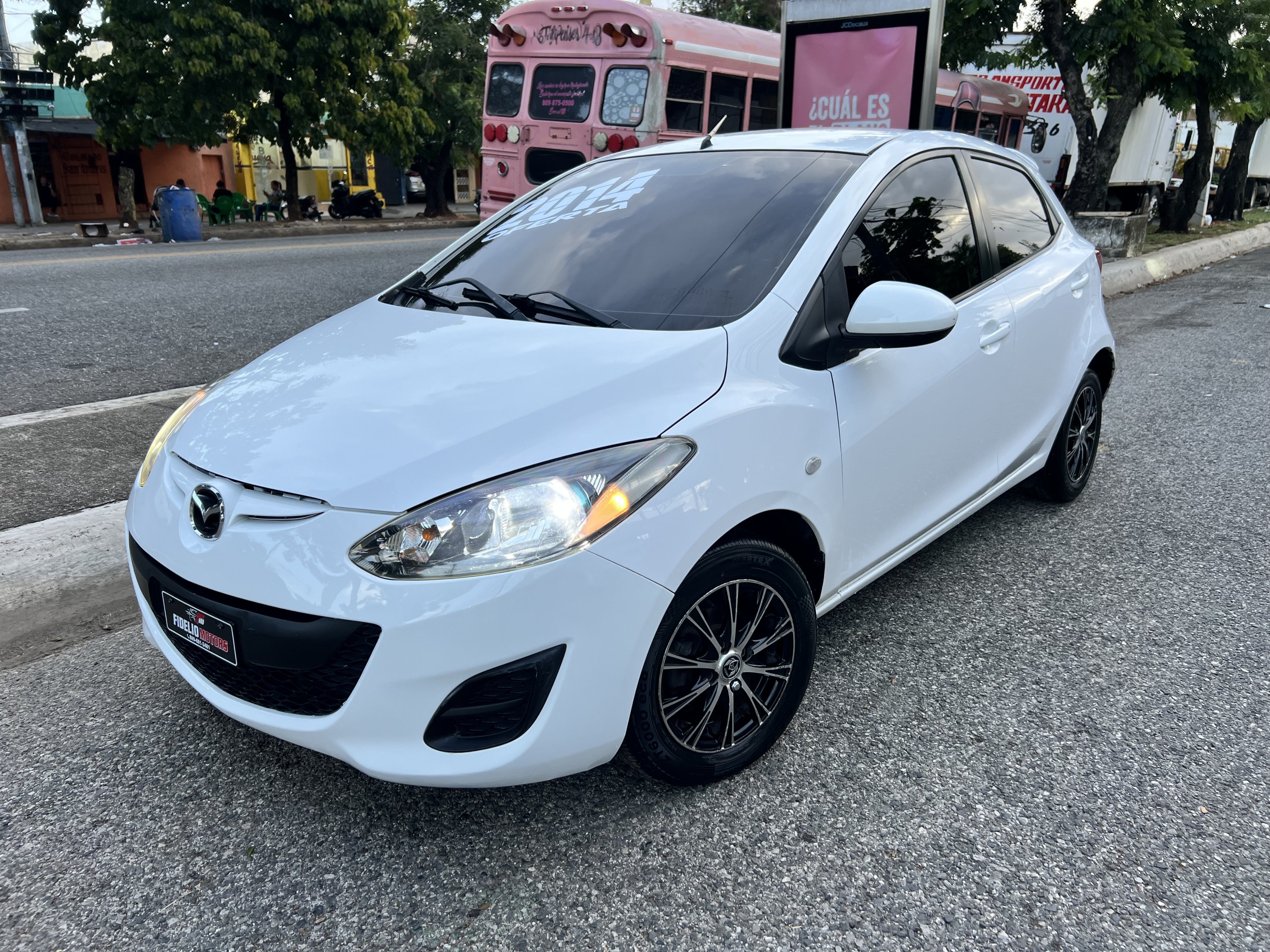 carros - Mazda demio 2014 0
