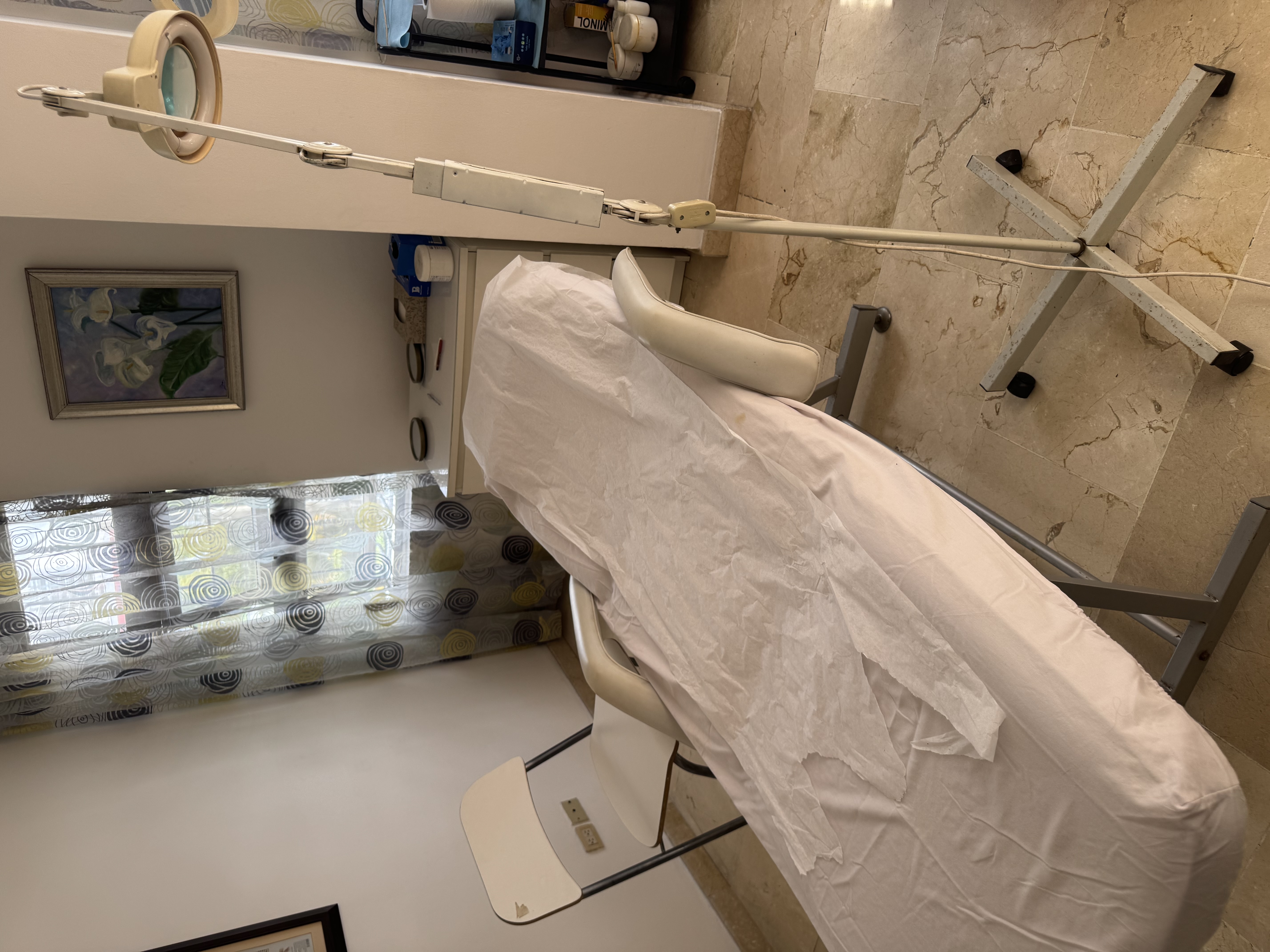 equipos profesionales - Camilla profesional para masaje o estética 2