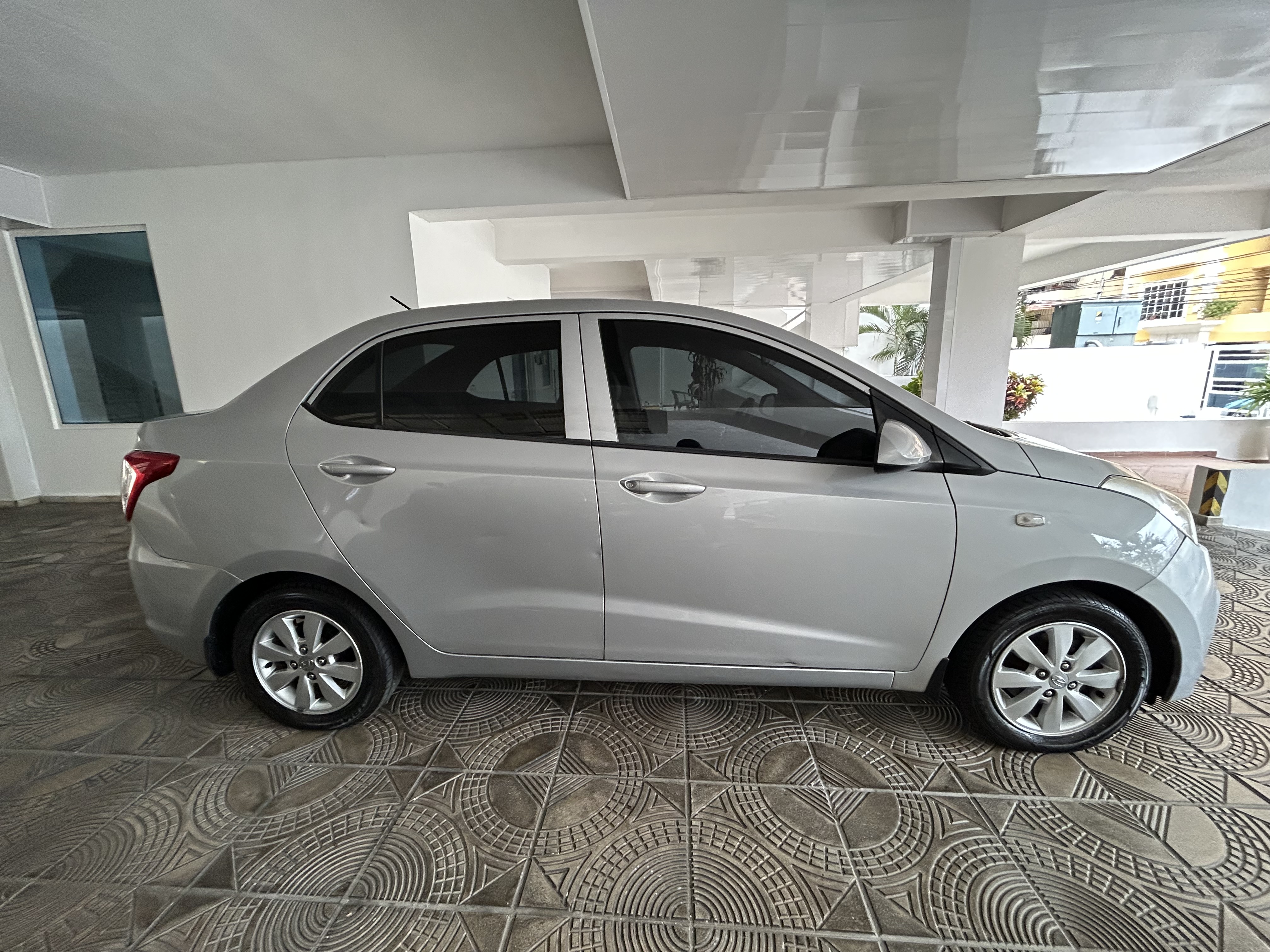 carros - Hyundai Grand i10 2016 - excelente condiciones 3