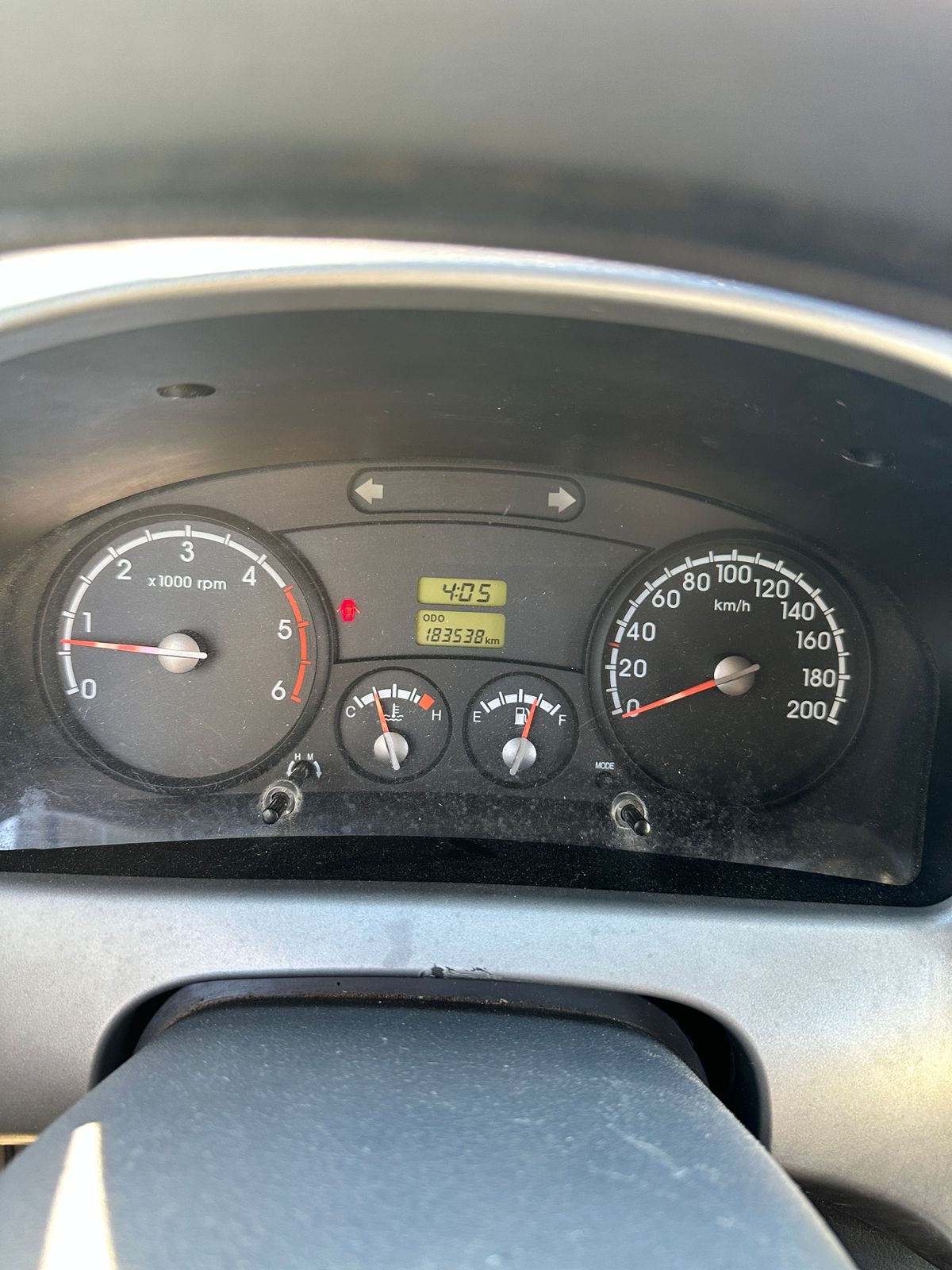 camiones y vehiculos pesados - se vende este camión kia bongo refrigerado.