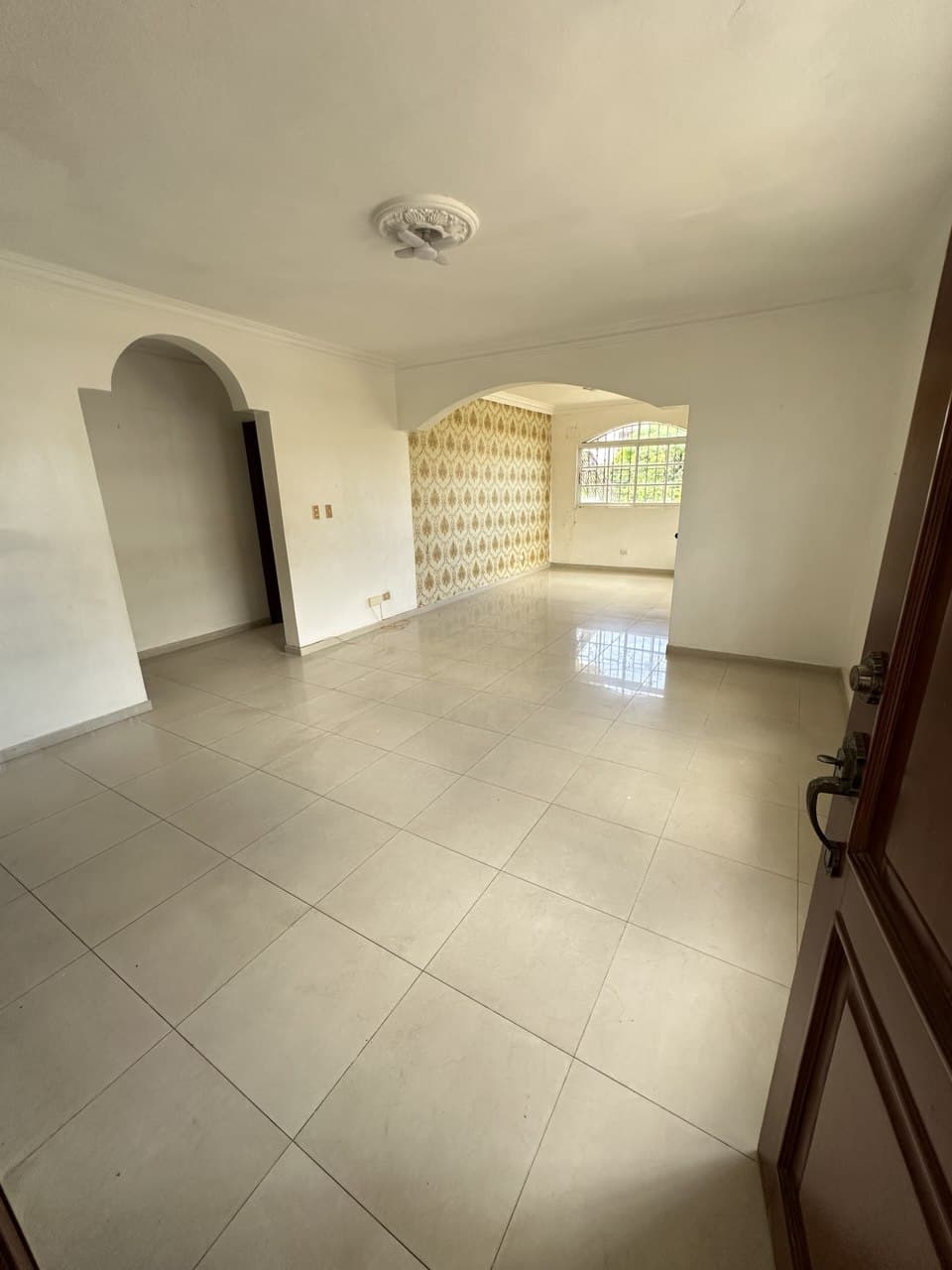 oficinas y locales comerciales - Edificio en Venta en Mirador del Este 3