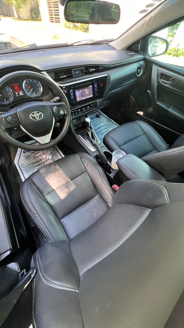 carros - Toyota Corolla LE 2