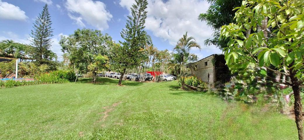 solares y terrenos - Finca en venta Lagos de Reyes Republica Dominicana 2