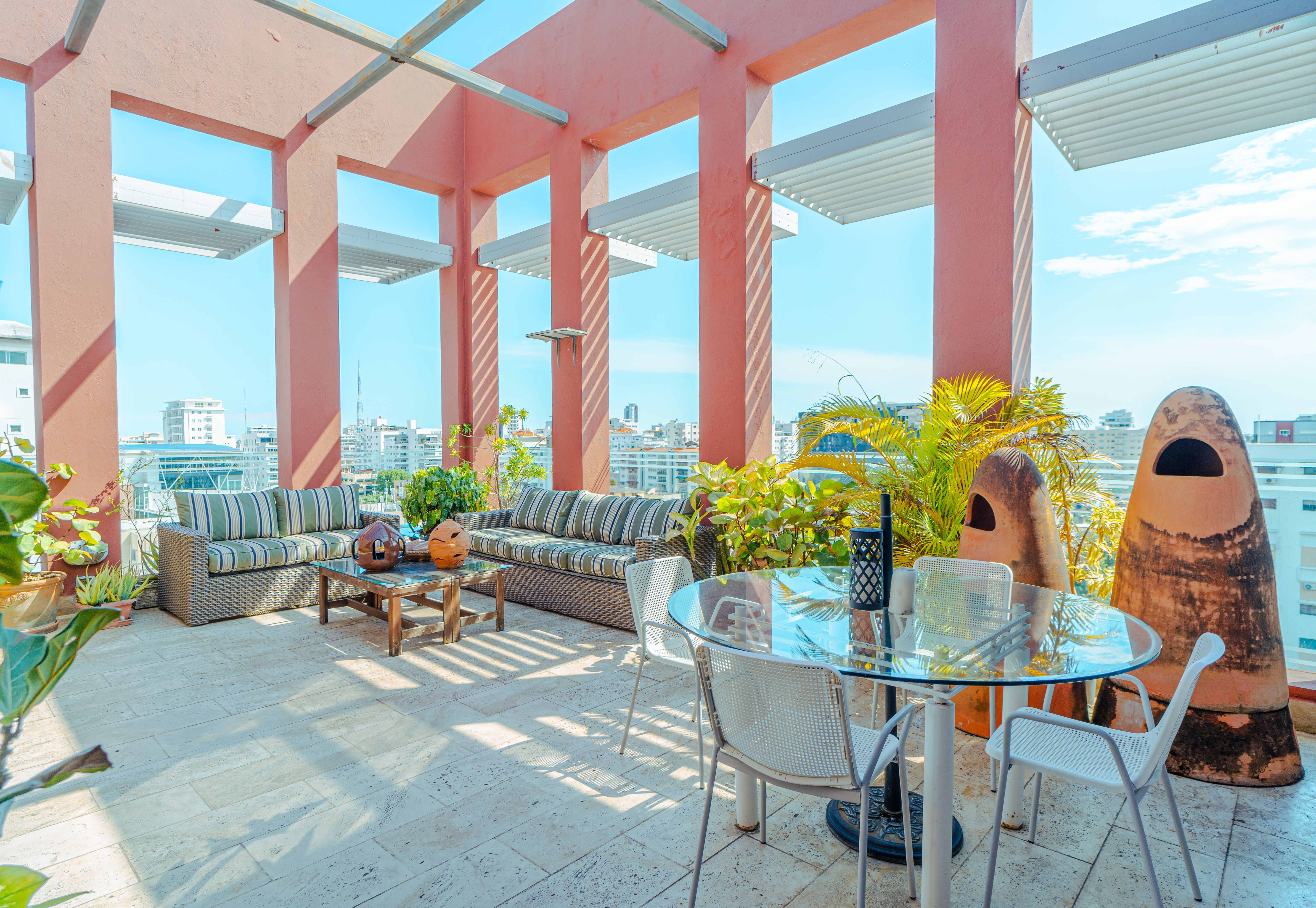 penthouses - Pent-house con terraza privada y 3 parqueos en Evaristo Morales 2