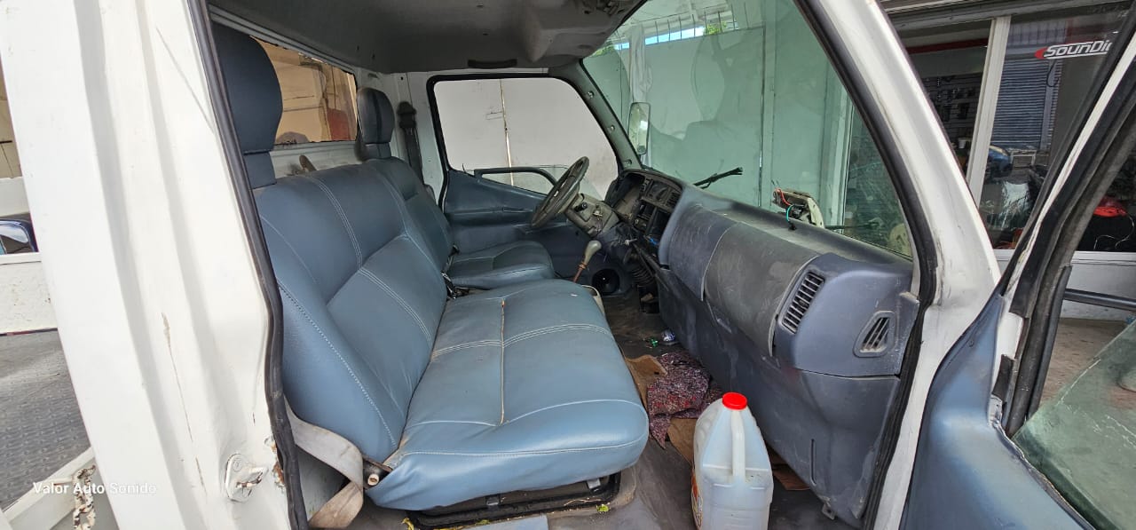 camiones y vehiculos pesados - Mitsubishi Canter 2006 3