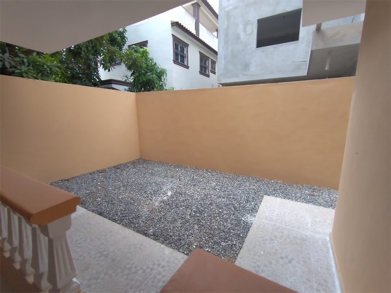 casas - Venta de casa en la autopista de san Isidro con 432mts mirador del este 6