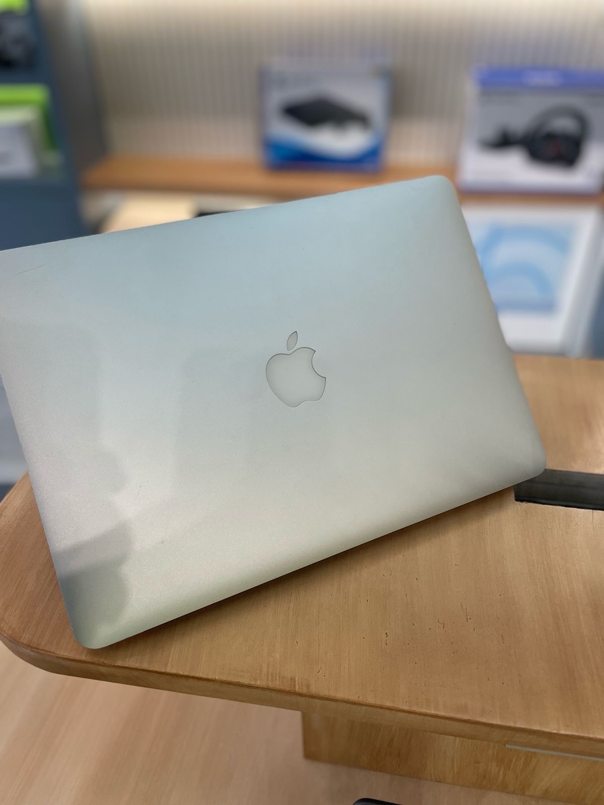 computadoras y laptops - MacBook Air 2017 i5 8Gb de ram 128Gb 6