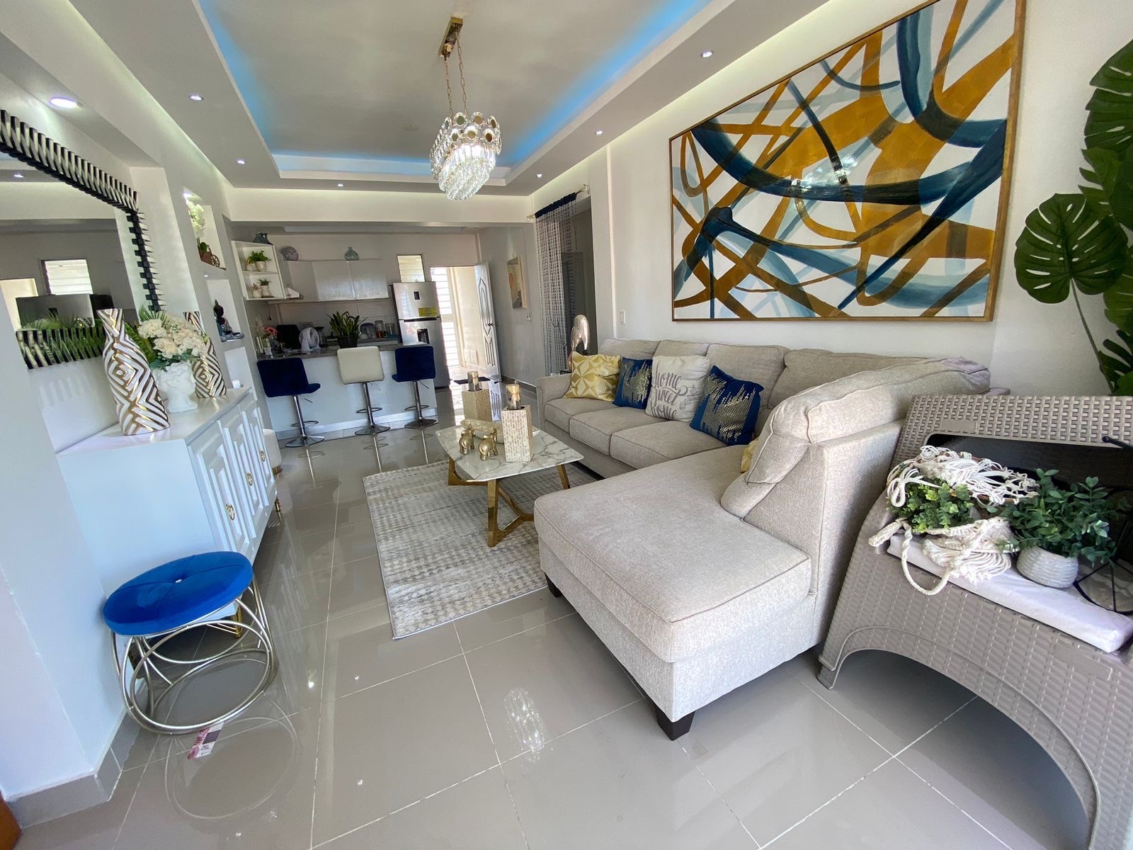 apartamentos - venta de apartamento de lujo en vista hermosa Santo Domingo este 100mts 8
