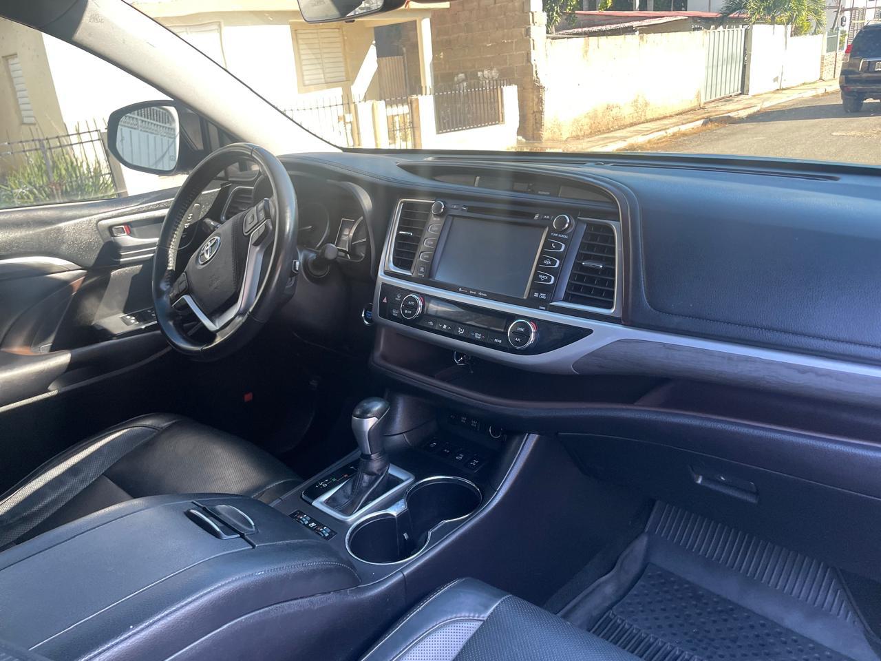 jeepetas y camionetas - Toyota Highlander limited. 3