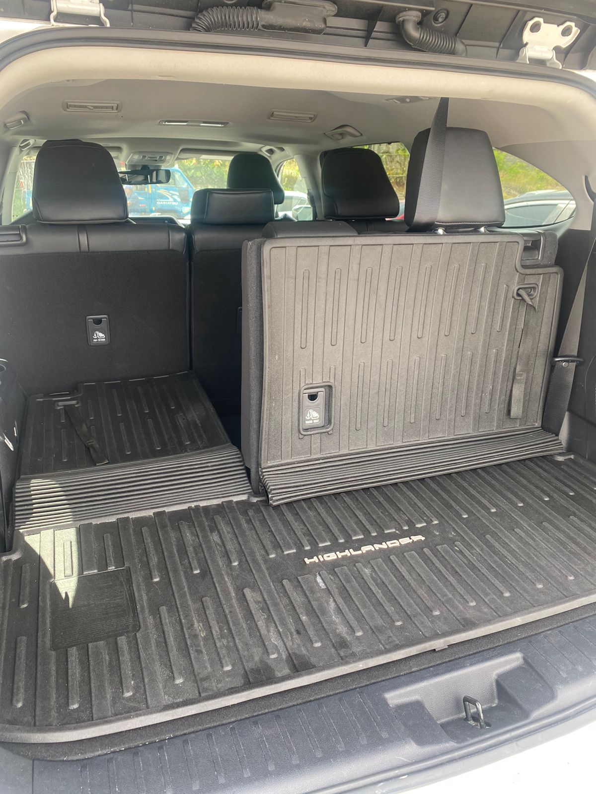 jeepetas y camionetas - 2020 Toyota Highlander XLE 4x4  3
