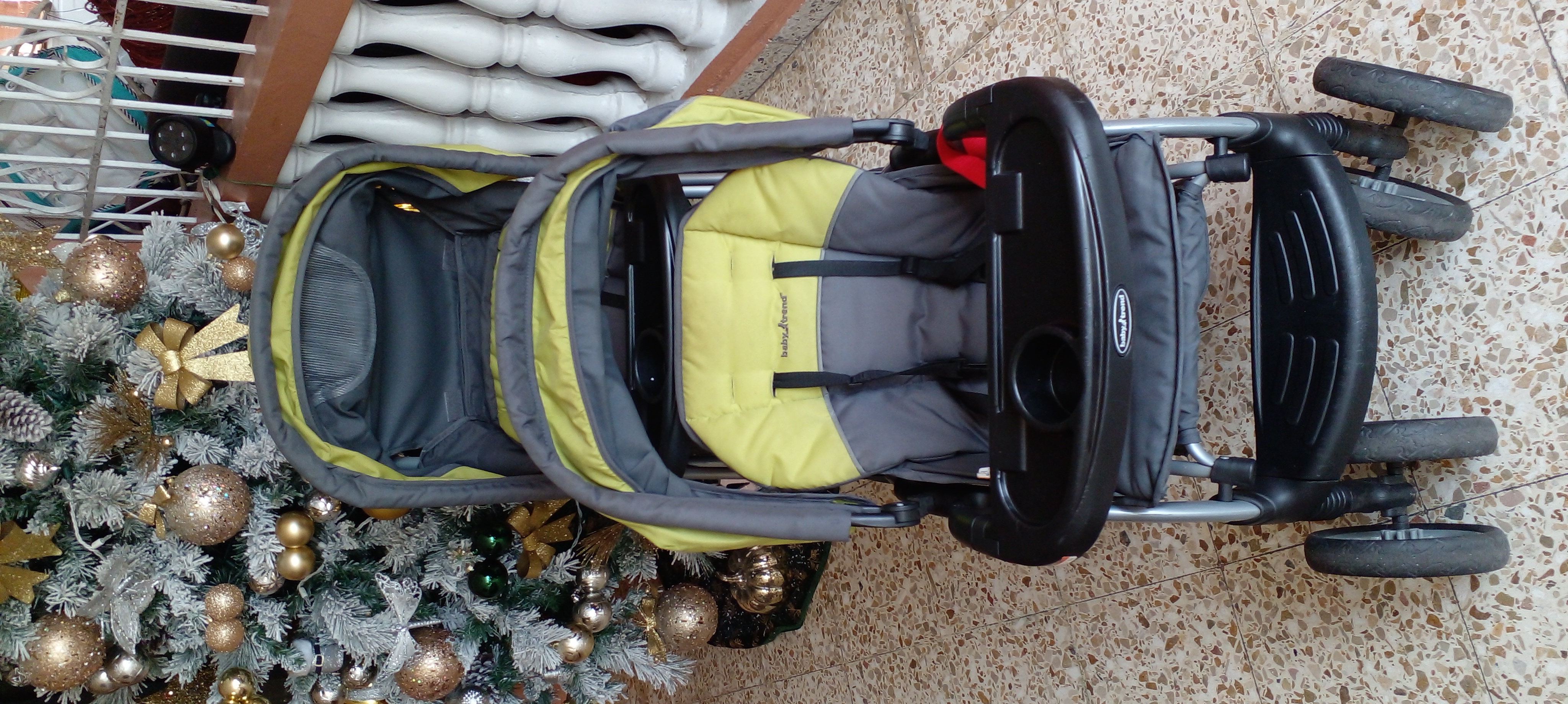 coches y sillas - Coche doble  baby tren como nuevo resien importado usa. para dos niños 3