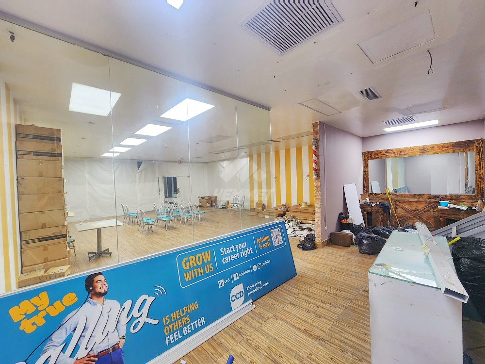 oficinas y locales comerciales - PRIMER NIVEL PLAZA INTERNACIONAL SANTIAGO  5